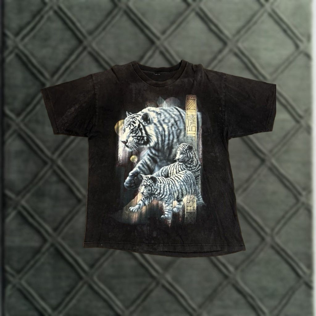 Vintage VINTAGE 90s White Tiger Endangered Animal Nature Earth Black T-Shirt XL Men Size US XL / EU 56 / 4 - 1 Thumbnail