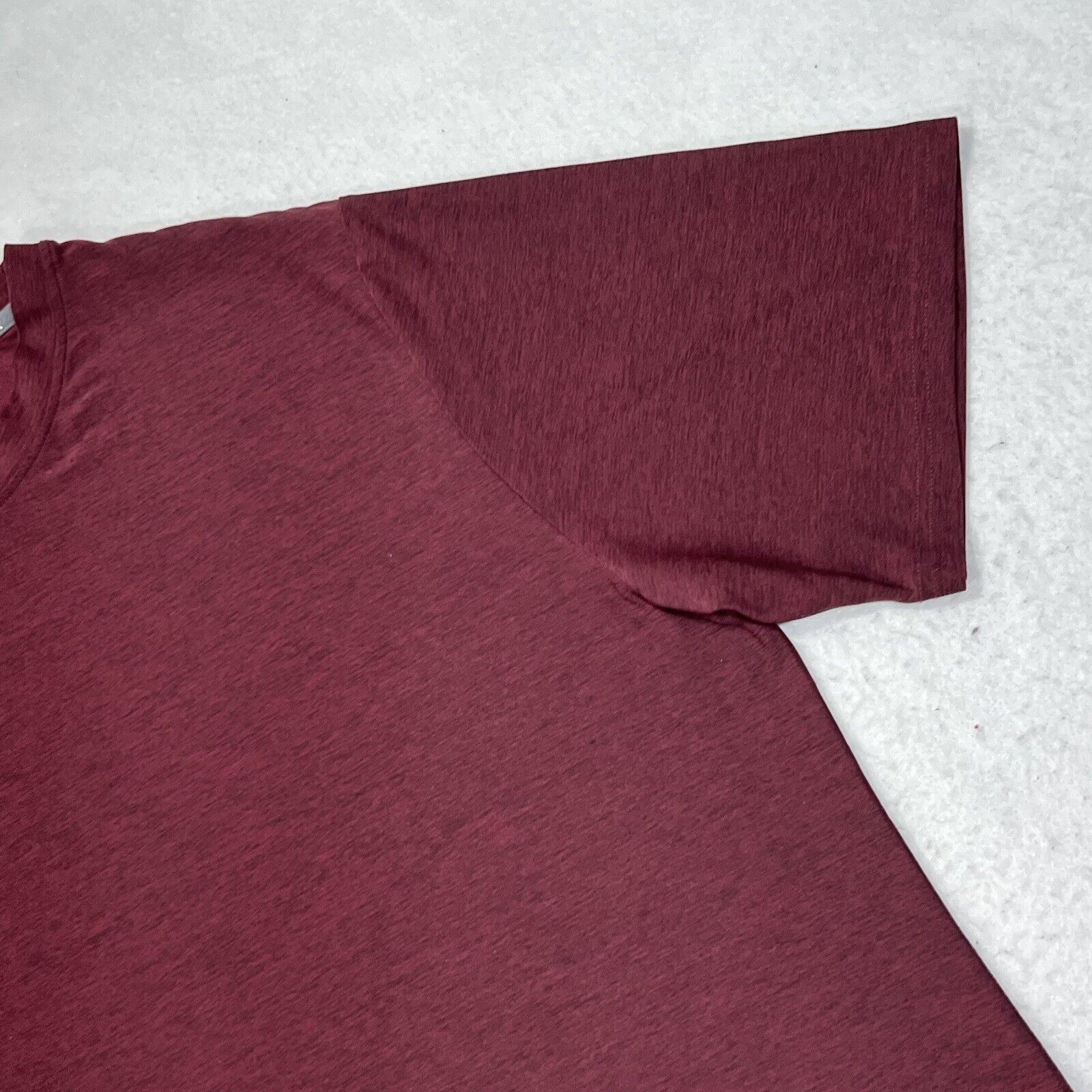 Reebok Reebok Lightweight Athletic T Shirt Maroon Athletic Crewneck Size US L / EU 52-54 / 3 - 4 Thumbnail