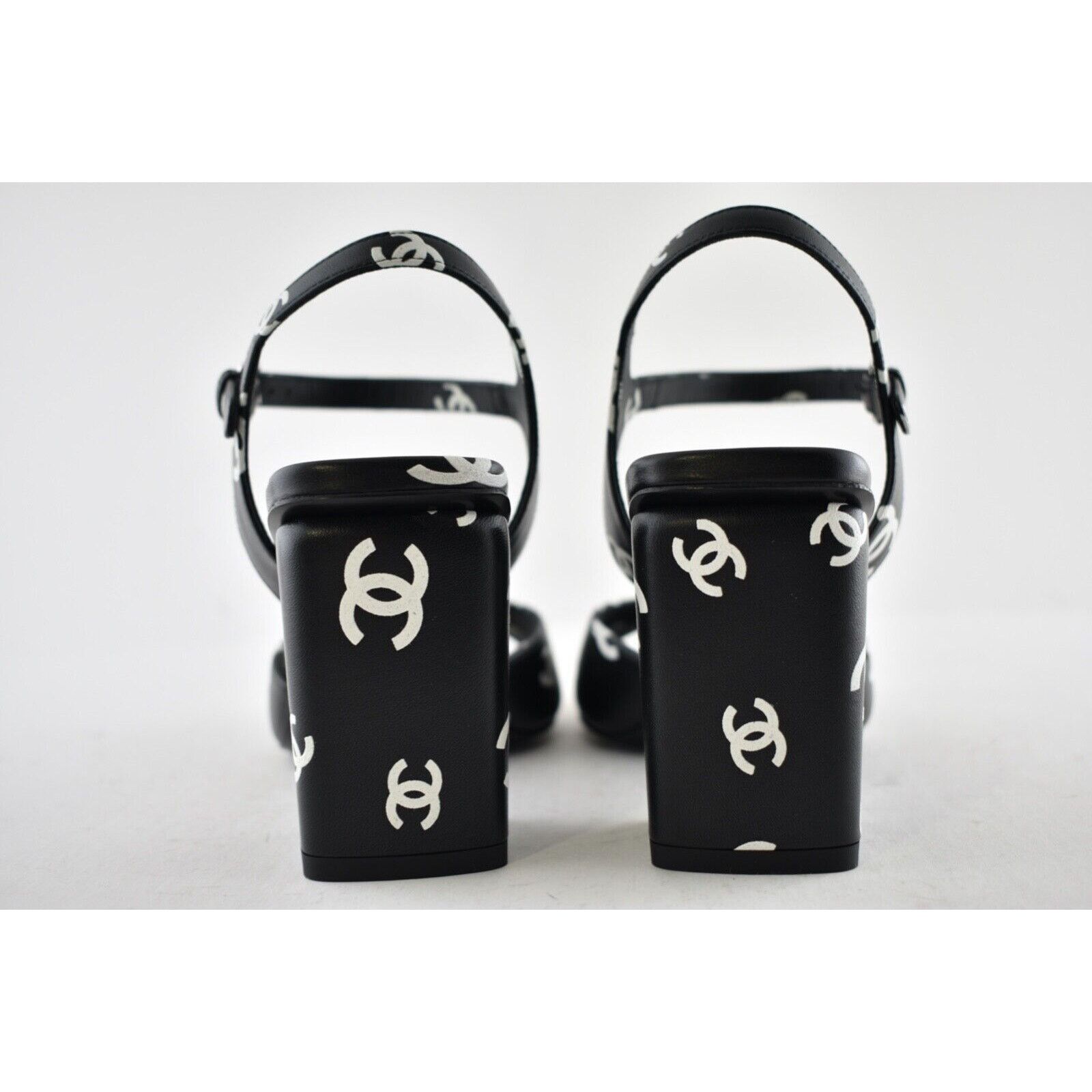 Chanel Chanel Print Lambskin Ankle Strap Block Heel Sandal 39.5 Size US 9.5 / IT 39.5 - 9 Thumbnail