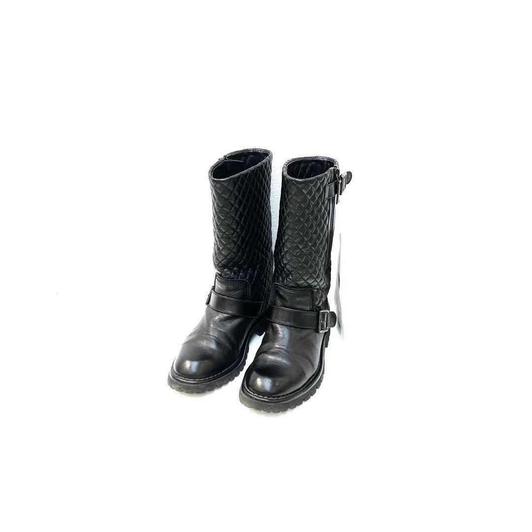 Chanel Chanel black quilted leather biker boots Size US 7 / IT 37 - 2 Thumbnail