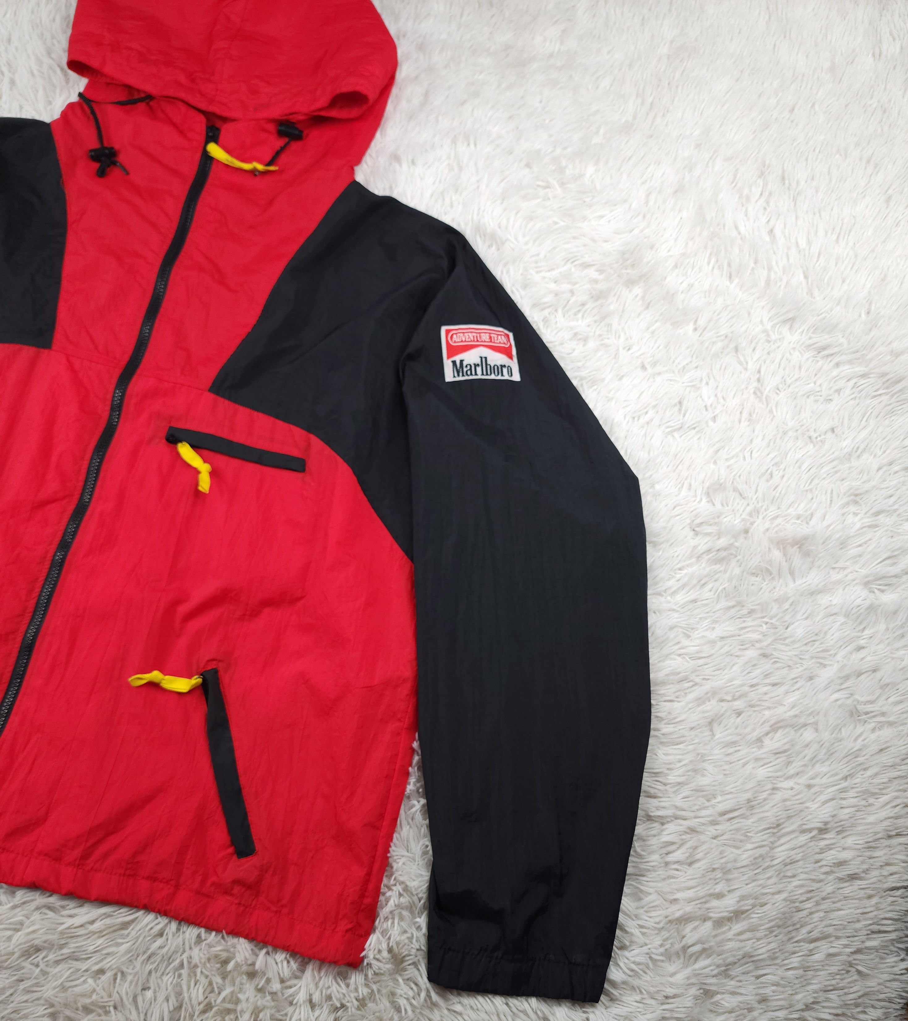 Marlboro Vintage Marlboro hoodied windbreaker jacket Size US XL / EU 56 / 4 - 2 Thumbnail