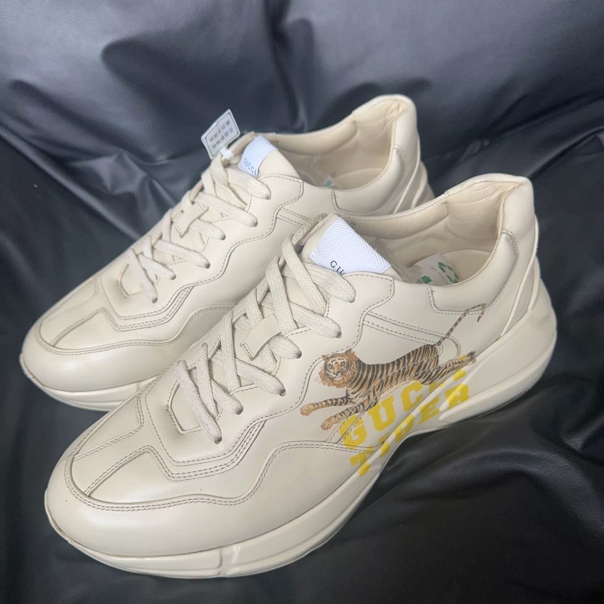 Gucci Gucci Tiger Lowtop Sneakers 9 Men Size US 9 / EU 42 - 1 Thumbnail