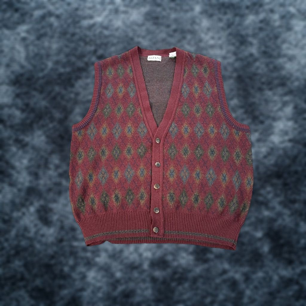 Alfani VINTAGE Alfani Vest Mens M Wool Argyle Vneck Maroon 90s Grandpa Old Money Wool Vest Kn“it”? Size US M / EU 48-50 / 2 - 1 Thumbnail