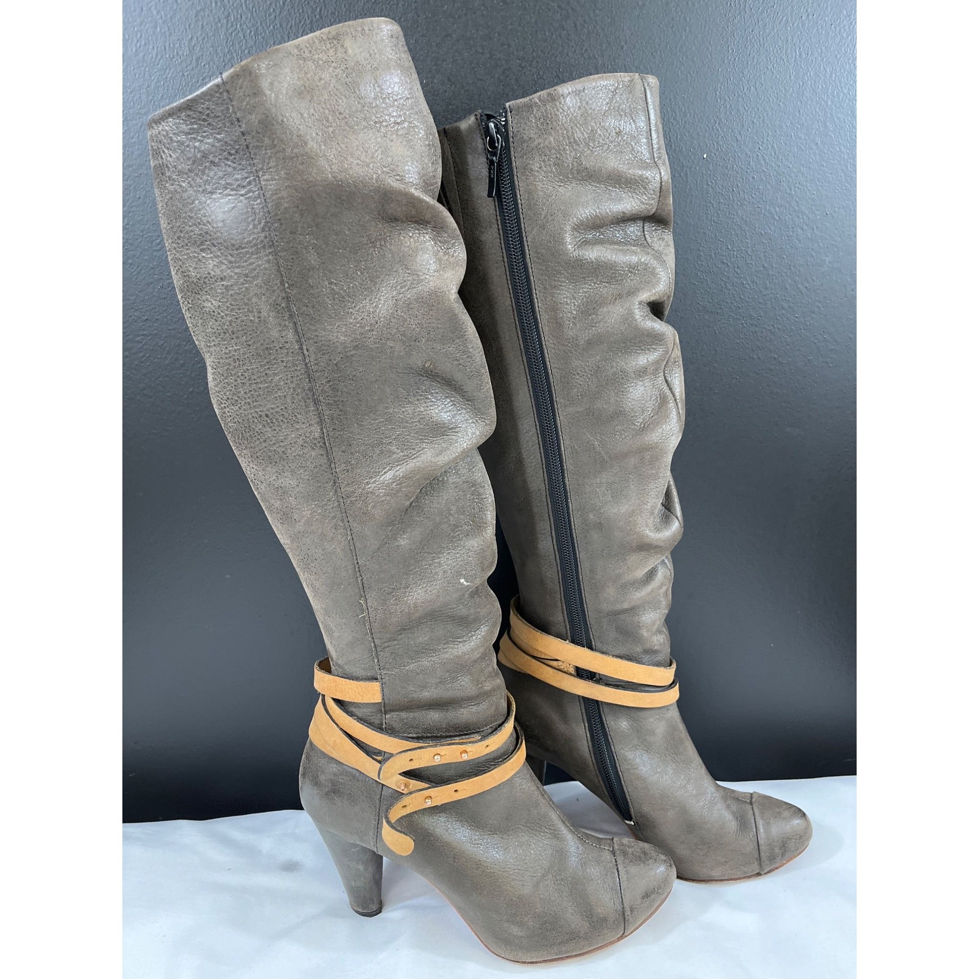 J Shoes J Shoes Women's Brown Leather Shoes/Heeled Boots Size 6.5 SK Size US 6.5 / IT 36.5 - 1 Thumbnail