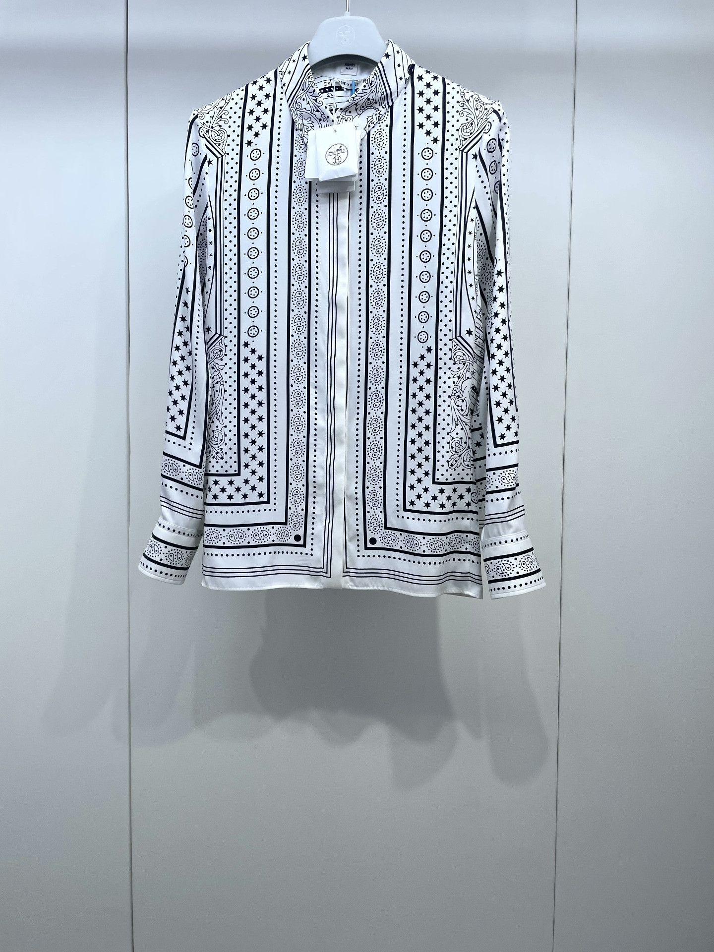 Hermes Hermes Crystal Valley Silk Shirt Size XS / US 0-2 / IT 36-38 - 1 Thumbnail