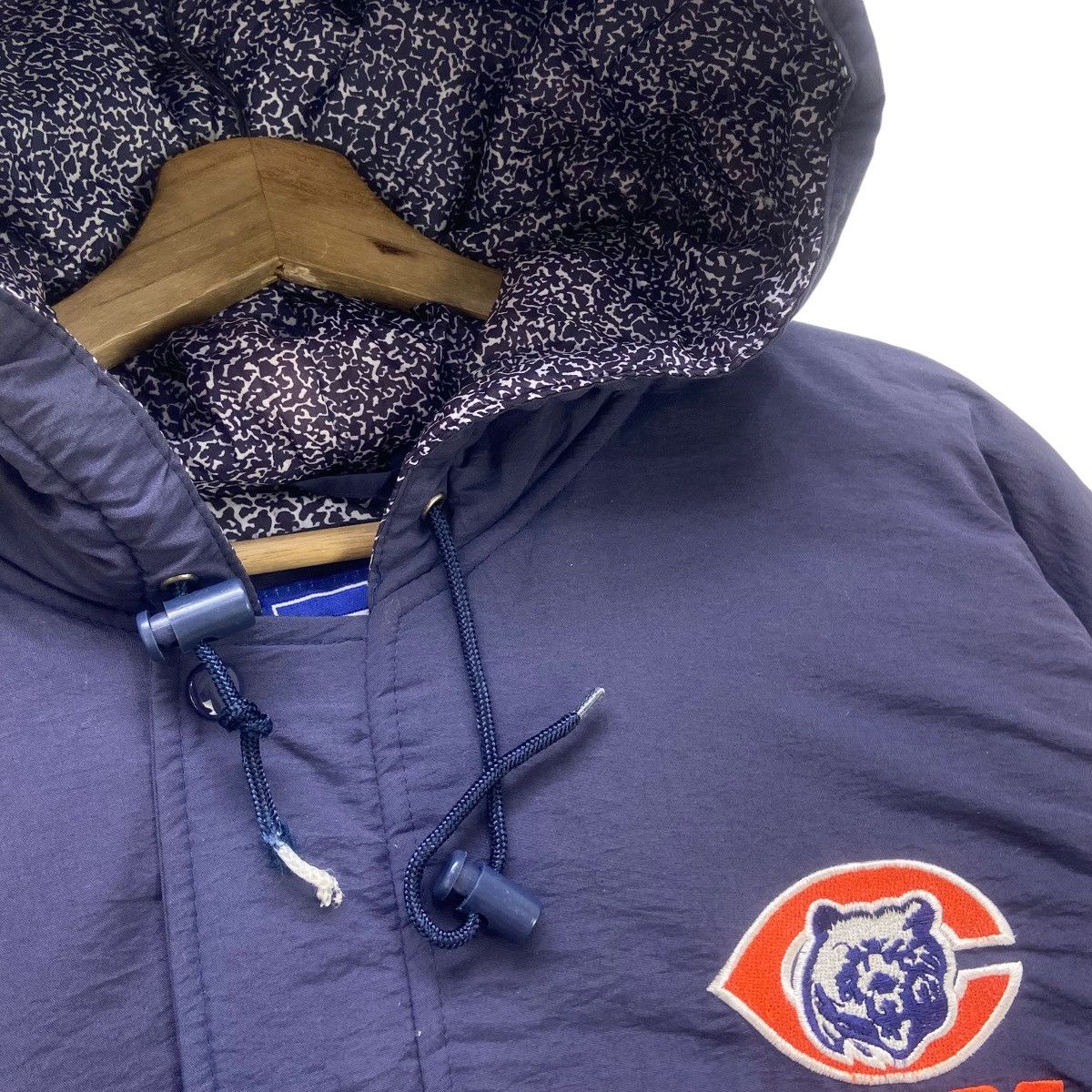 NFL × Starter Vintage Starter Chicago Bears Hooded Bomber Style Jacket Size US L / EU 52-54 / 3 - 11 Thumbnail