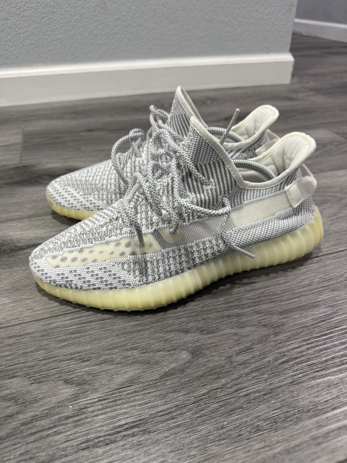 Yeezy Yeezy Boost 350 V2 static Size US 11 / EU 44 - 4 Thumbnail