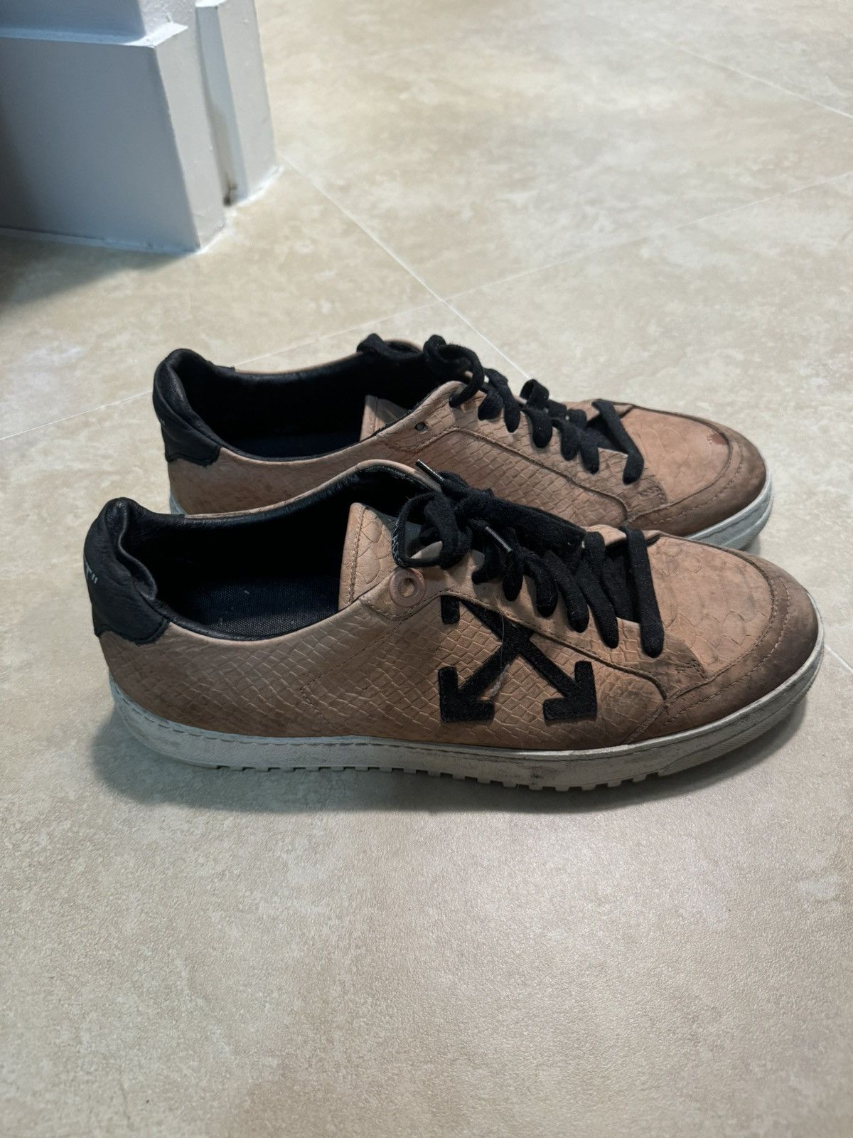 Off-White Off White Sneakers Size US 9 / EU 42 - 1 Thumbnail
