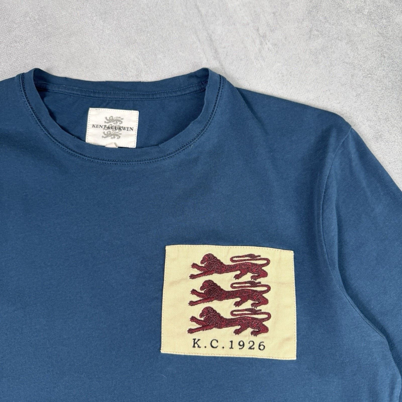 Kent & Curwen KENT & CURWEN Embroidered Patch Long Sleeve T Shirt Size S Size US S / EU 44-46 / 1 - 5 Thumbnail