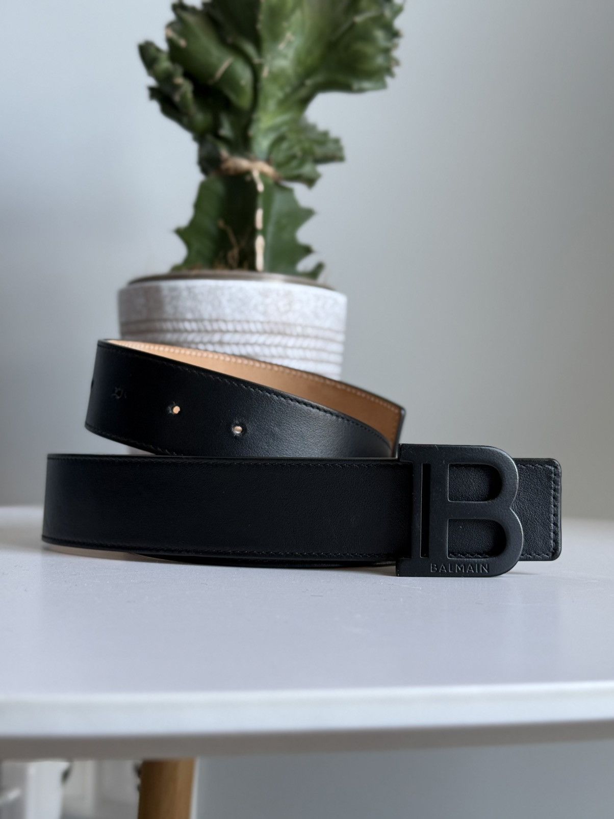 Balmain BALMAIN “B” Logo Belts in Black o1g2r1mq0424 Size: 110 Size ONE SIZE - 7 Thumbnail