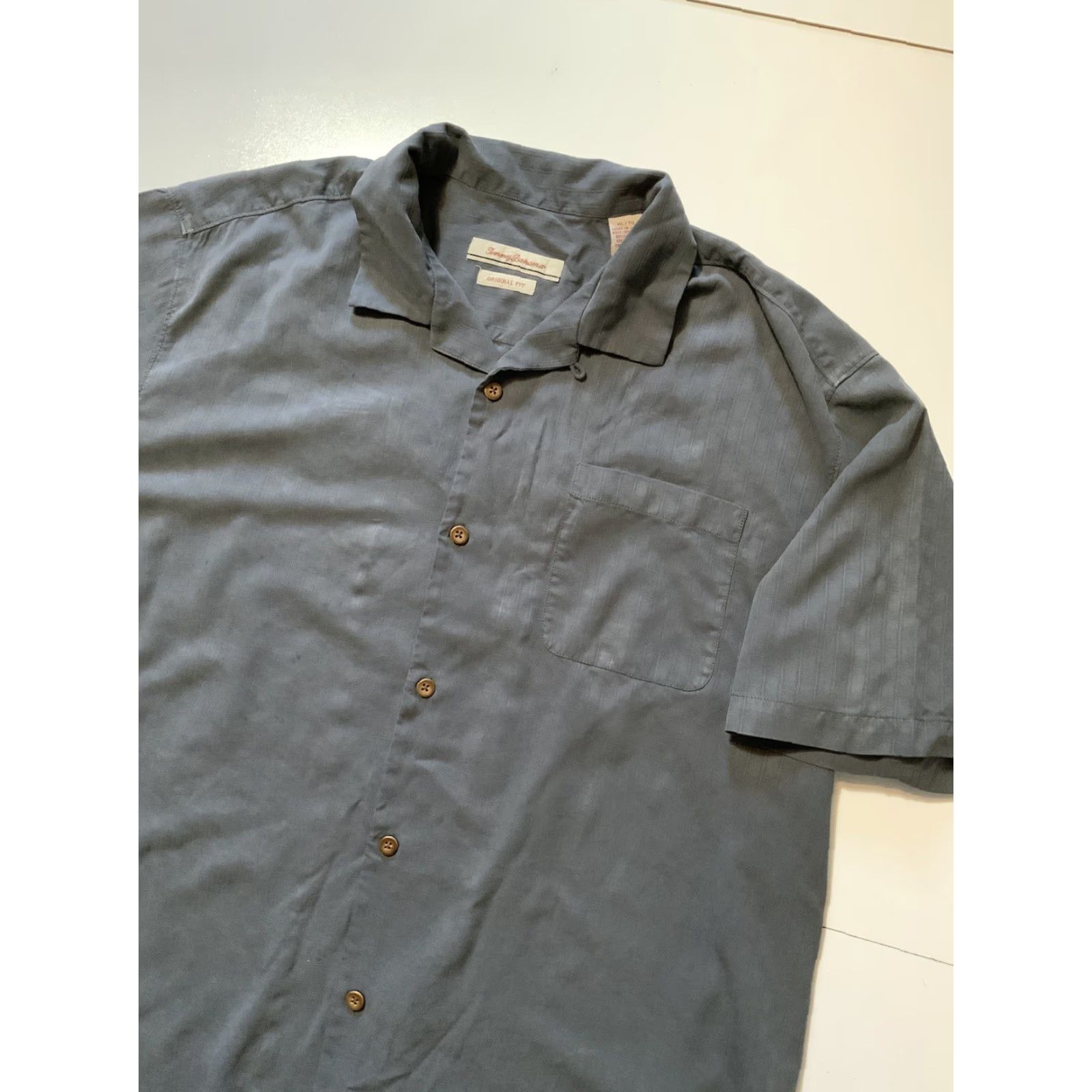 Tommy Bahama VINTAGE Tommy Bahama DaVine Intervention Wine Embroidered Silk Loop Collar Button Shirt Size US XL / EU 56 / 4 - 4 Thumbnail