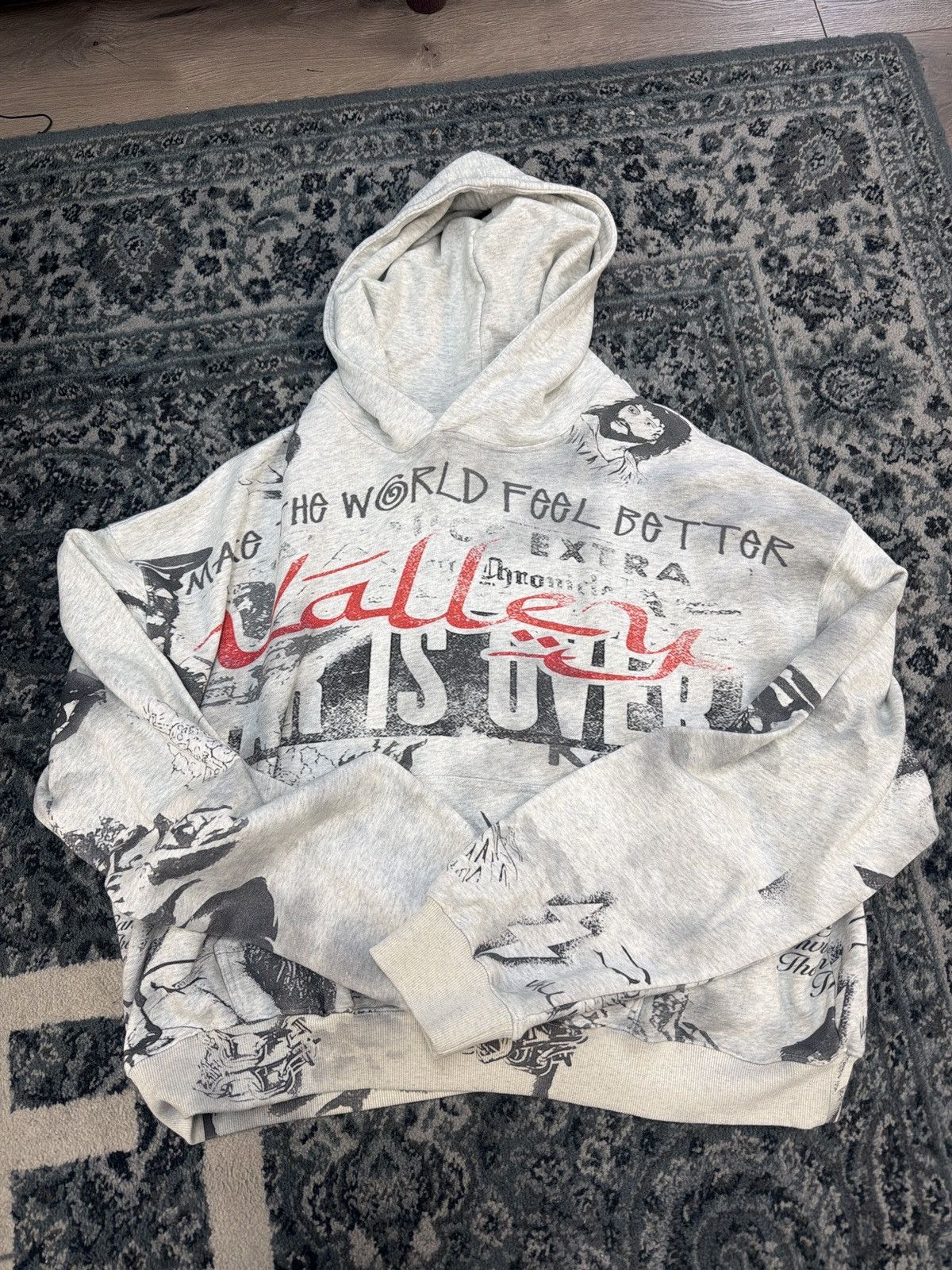Vale Vale forever mural Hoodie Size US XXL / EU 58 / 5 - 1 Thumbnail