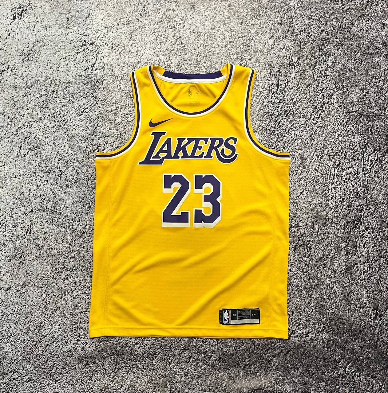 NBA × Nike × Vintage Nike Lebron James La Lakers Swingman Home Jersey Size 48 Size US M / EU 48-50 / 2 - 1 Thumbnail
