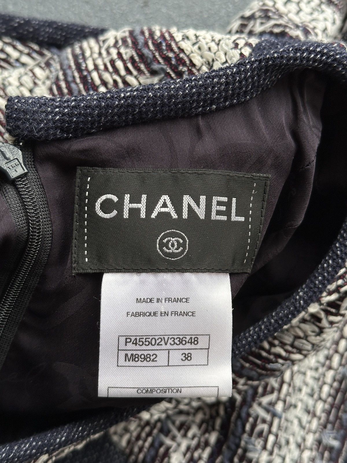 Chanel CHANEL Midi Tweed Silk Graphic Panels Dress White Blue Size M / US 6-8 / IT 42-44 - 8 Thumbnail