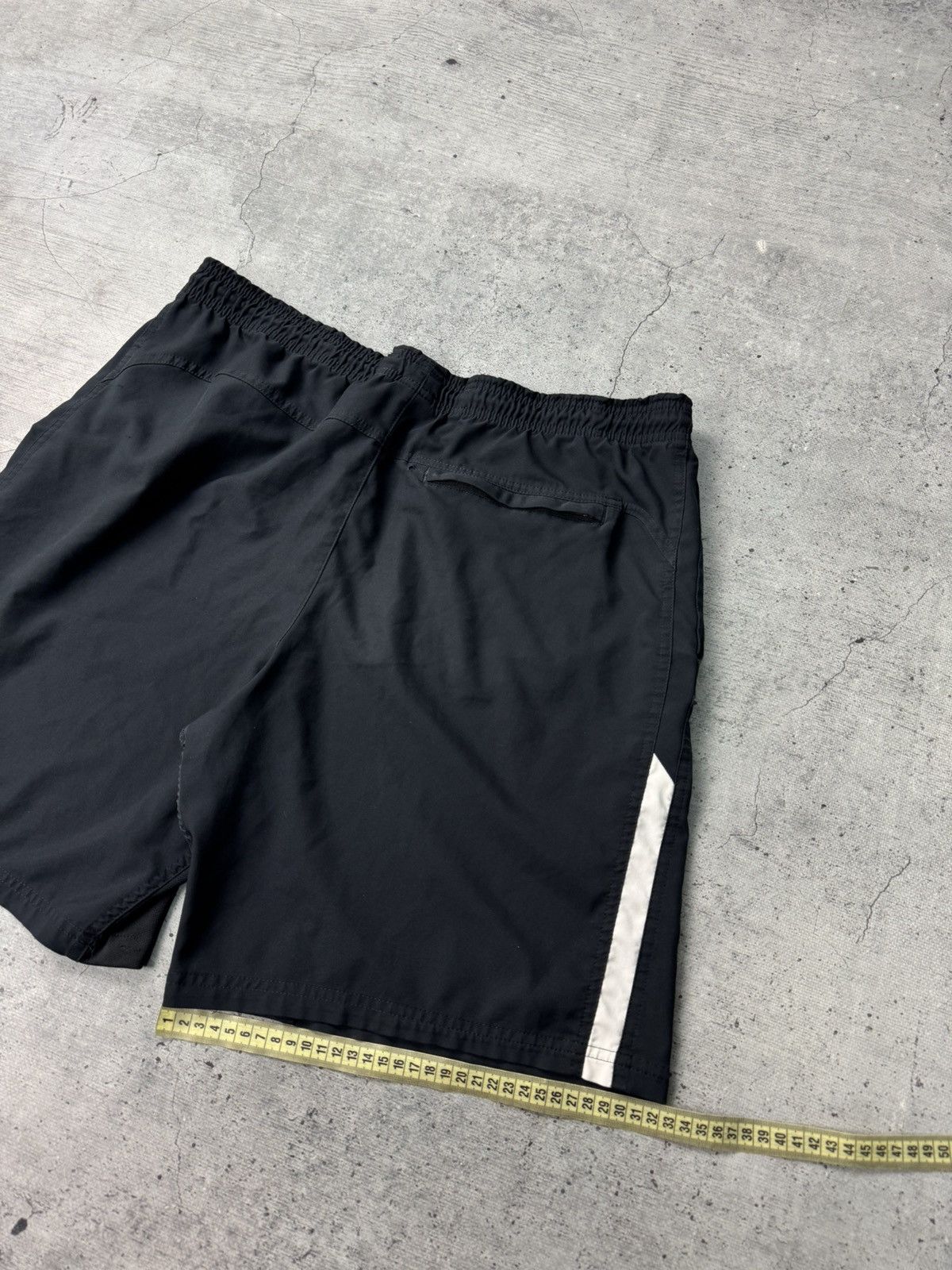 Nike Vintage Nike Court Shorts Andre Agassi / Roger Federer Y2K Size US 34 / EU 50 - 9 Thumbnail