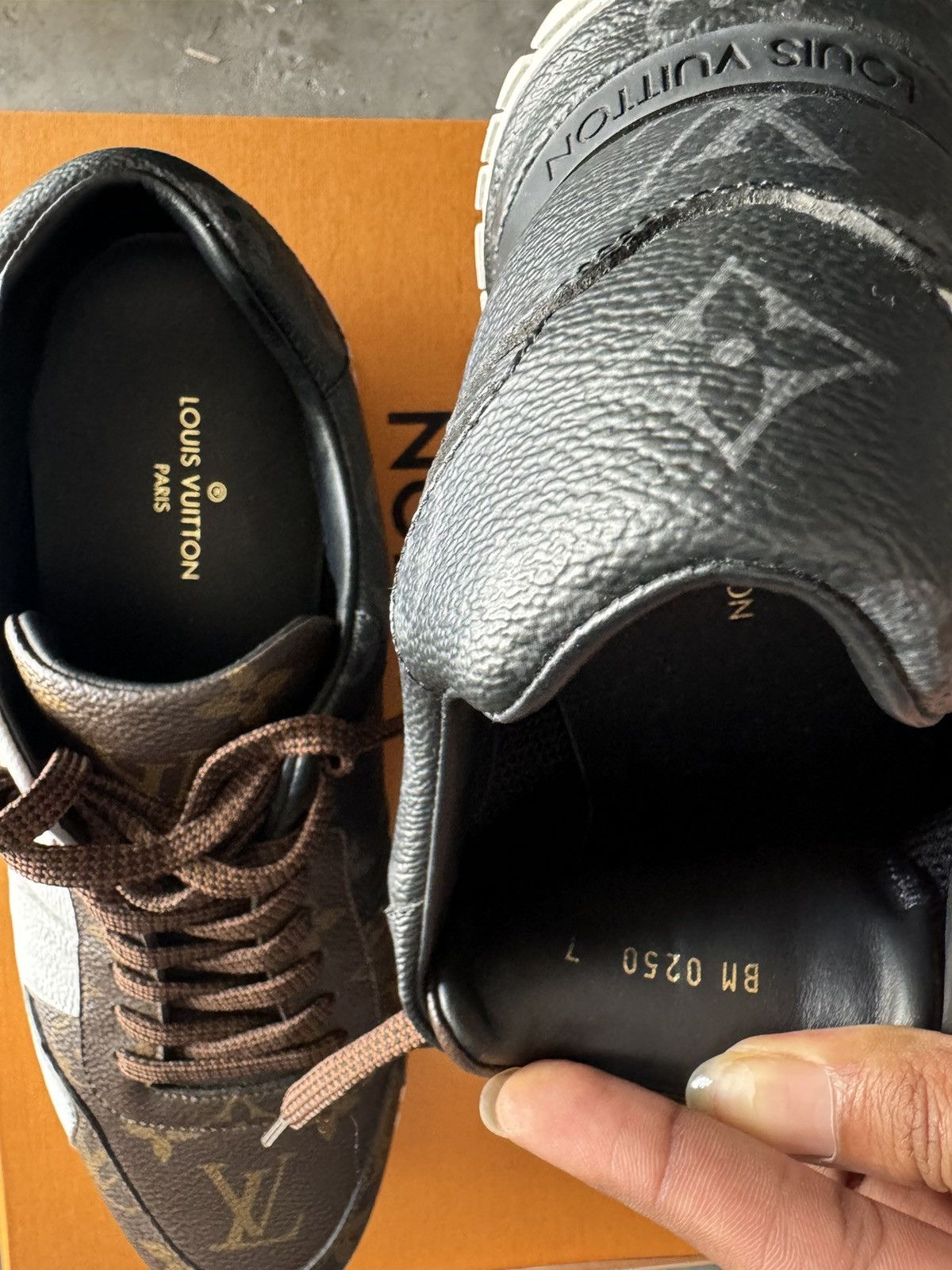 Louis Vuitton LOUIS VUITTON Run Away Sneakers Size US 9 / EU 42 - 8 Thumbnail