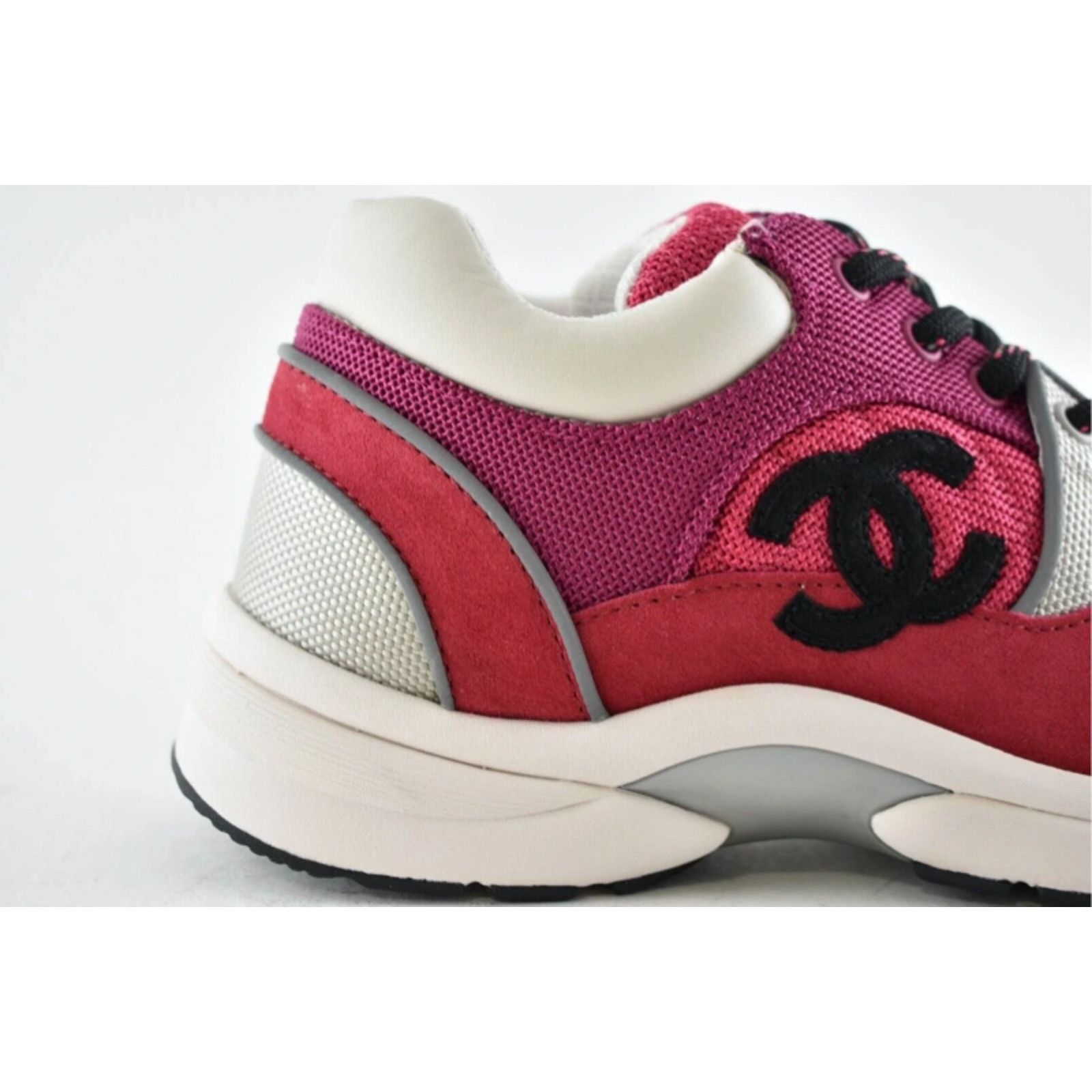 Chanel 21B Silver CC Logo Tie Flat Runner Trainer Sneaker 39 Size US 9 / IT 39 - 4 Thumbnail