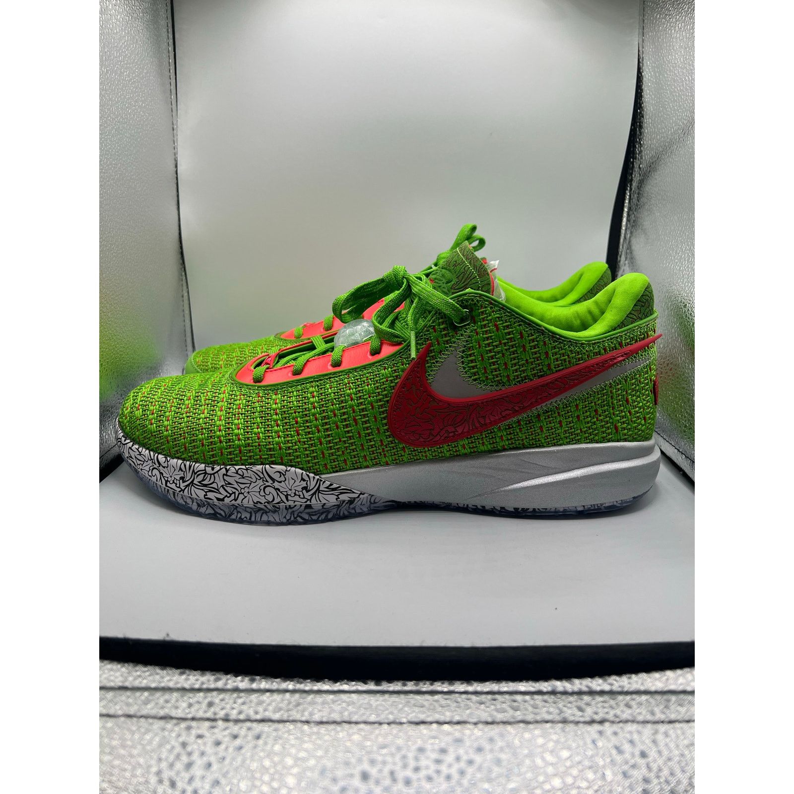 Nike Nike LeBron 20 “Stocking Stuffer” size 16 men’s Size US 15 / EU 48 - 1 Thumbnail