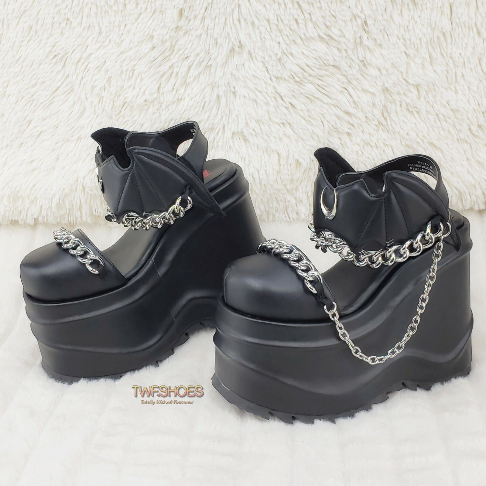 Other Wave 20 - 6" Platform Goth Bat Chain Closure Sandals Shoes M Size US 7 / IT 37 - 9 Thumbnail