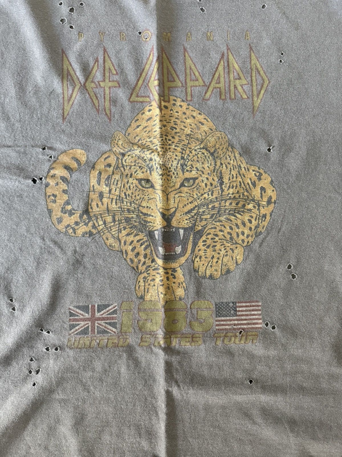 Urban Outfitters Def leopard rock band merch tee Size US XL / EU 56 / 4 - 1 Thumbnail
