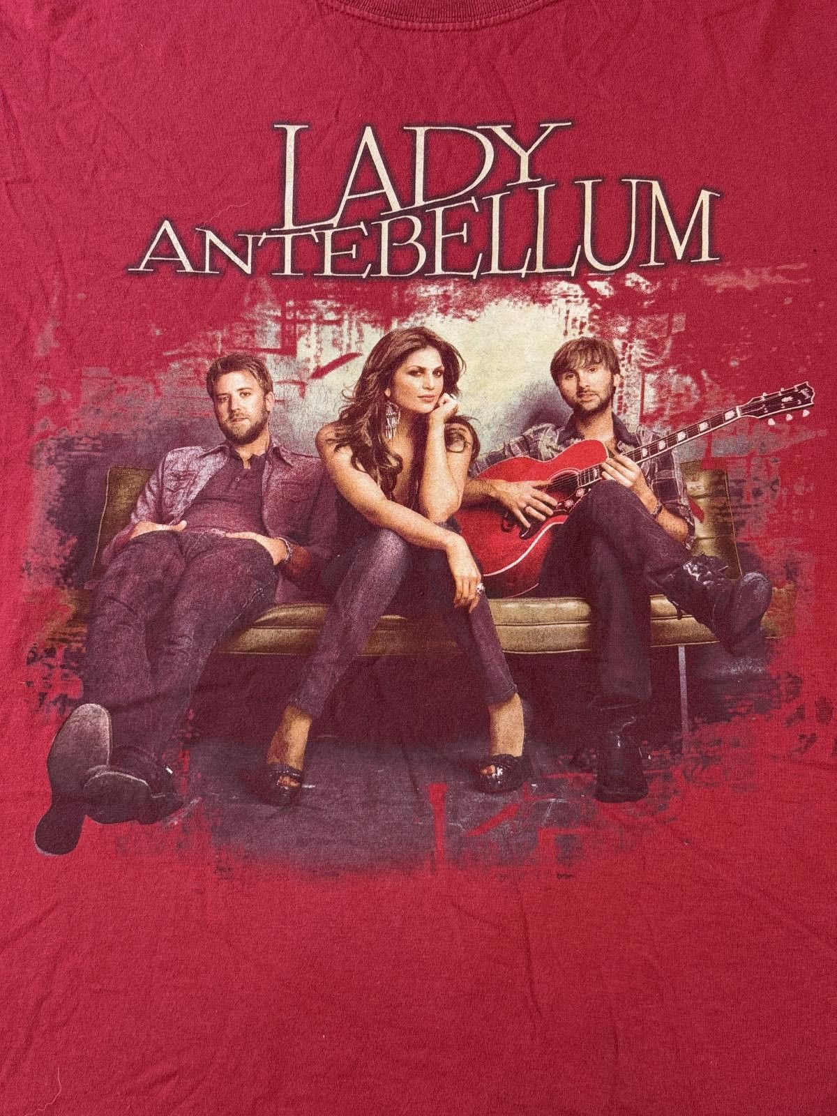 Gildan Lady Antebellum T-shirt Own the Night Tour 2011 Tee - L Size US L / EU 52-54 / 3 - 4 Thumbnail