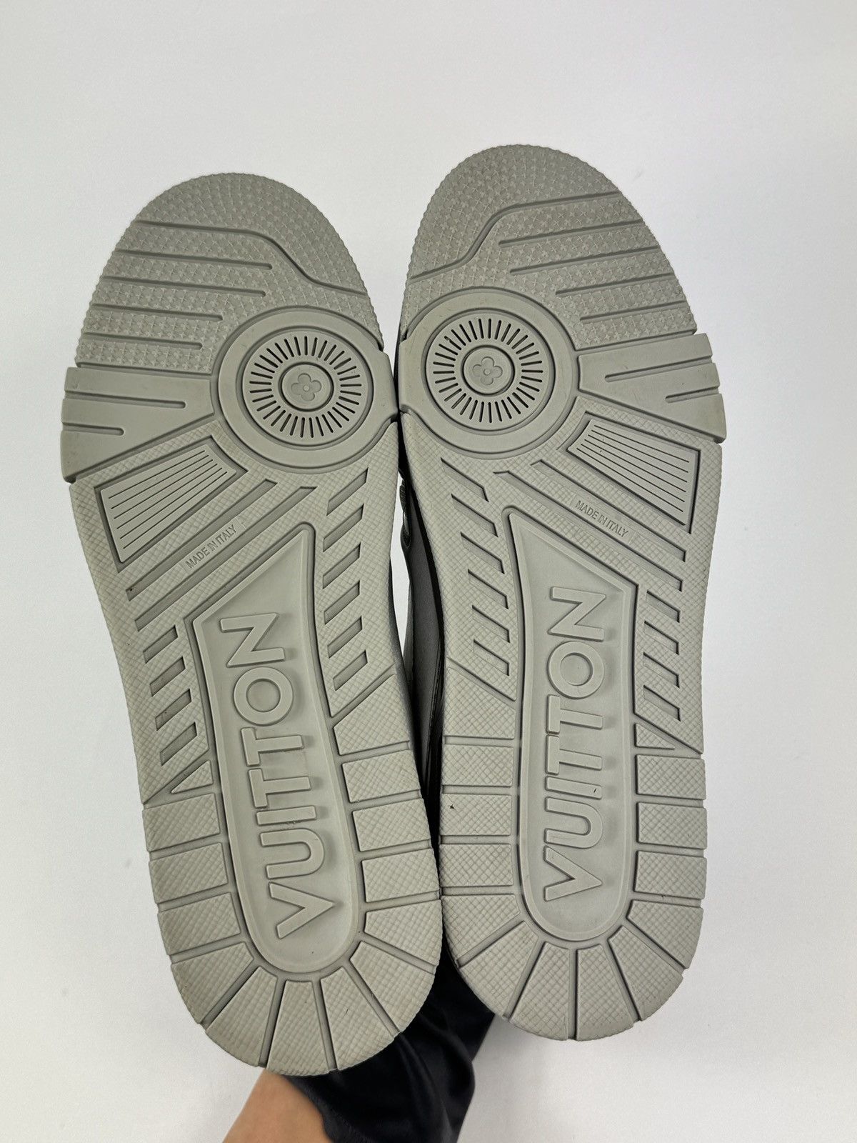 Louis Vuitton 37th AMERICA’S CUP REFLECTIVE SNEAKERS Size US 8.5 / EU 41-42 - 12 Thumbnail
