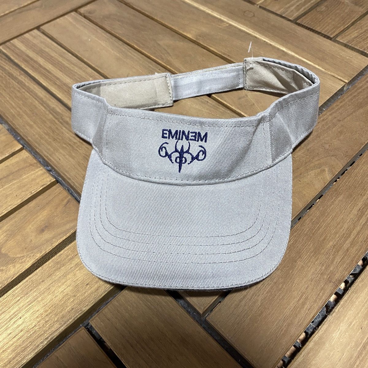 Eminem VINTAGE EMINEM TRIBAL VISOR CAP 90s Size ONE SIZE - 2 Thumbnail