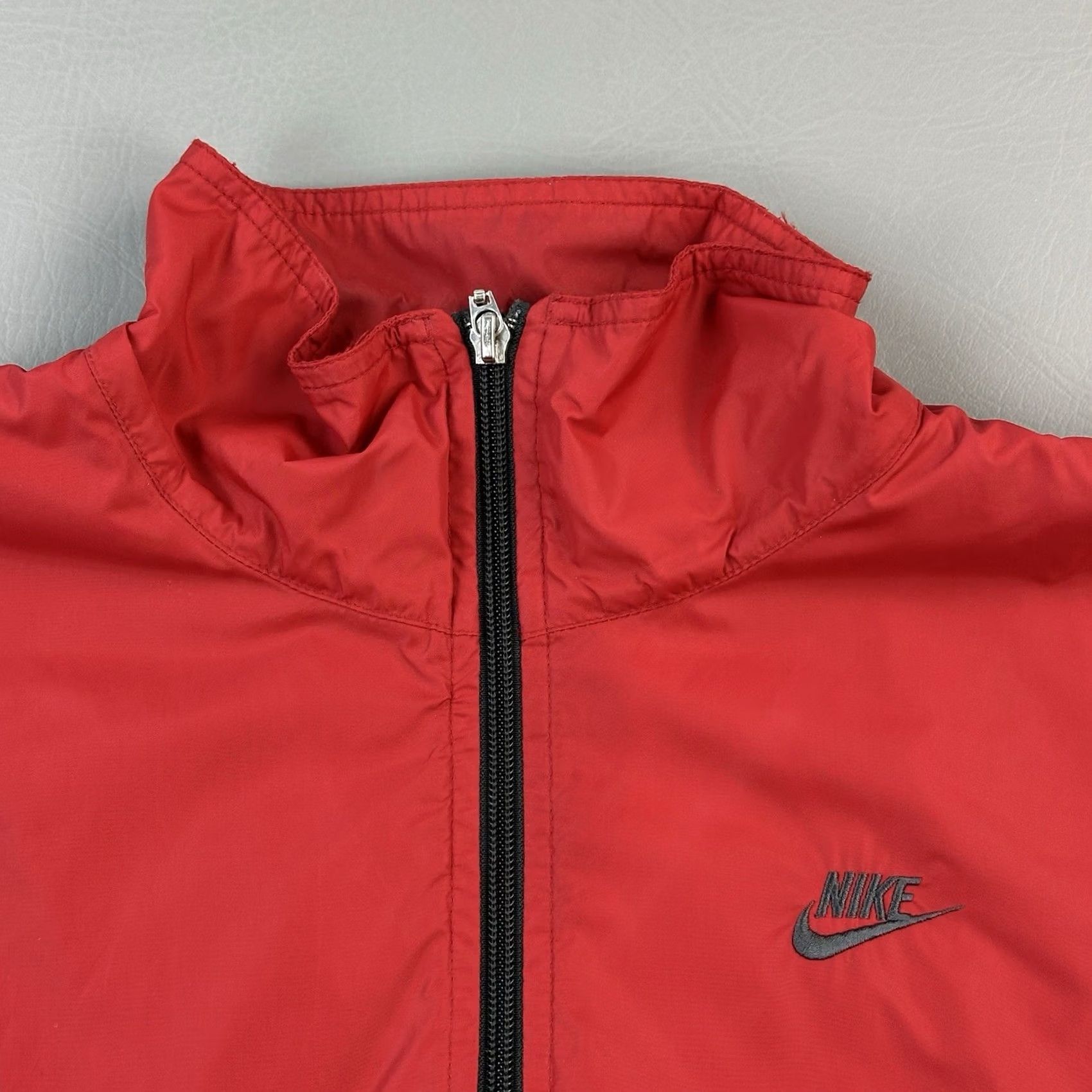 Nike Vintage Nike Jacket Mens Large Red Gray Full Zip Fleece Lined Windbreaker Y2K Size US L / EU 52-54 / 3 - 5 Thumbnail