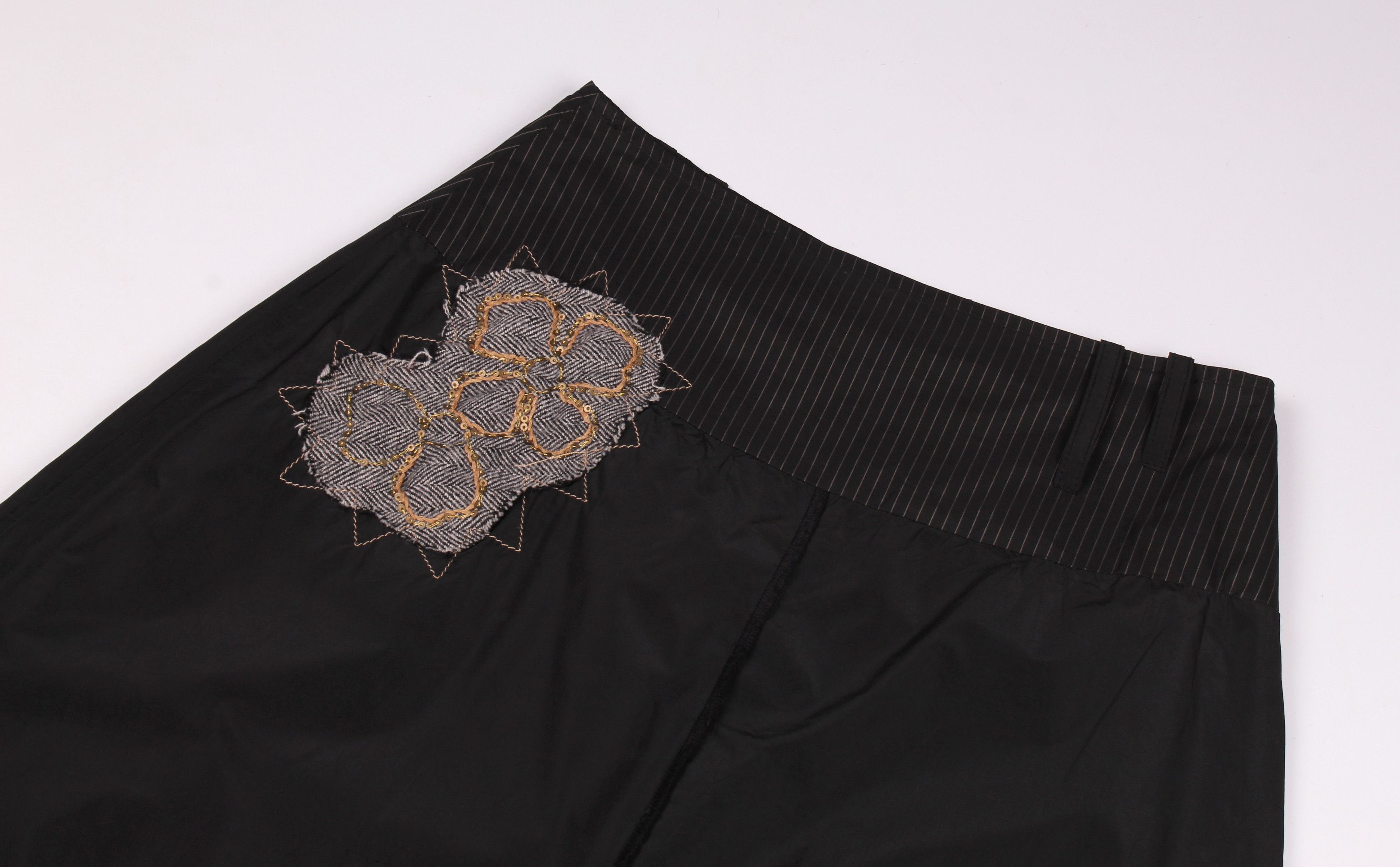 Vintage Vintage Loraine Nylon Patchwork Floral Application Skirt Size 26" / US 2 / IT 38 - 2 Thumbnail
