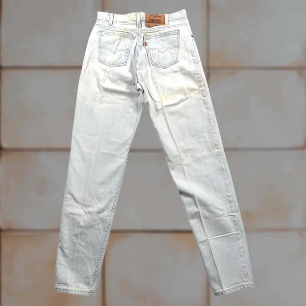 Levi's VINTAGE Levi's 550 Jeans Mens 30x34 Stonewash USA 90s Orange Tab Distressed 5-Pocket Denim Blue/White XS-.. Size US 30 / EU 46 - 1 Thumbnail