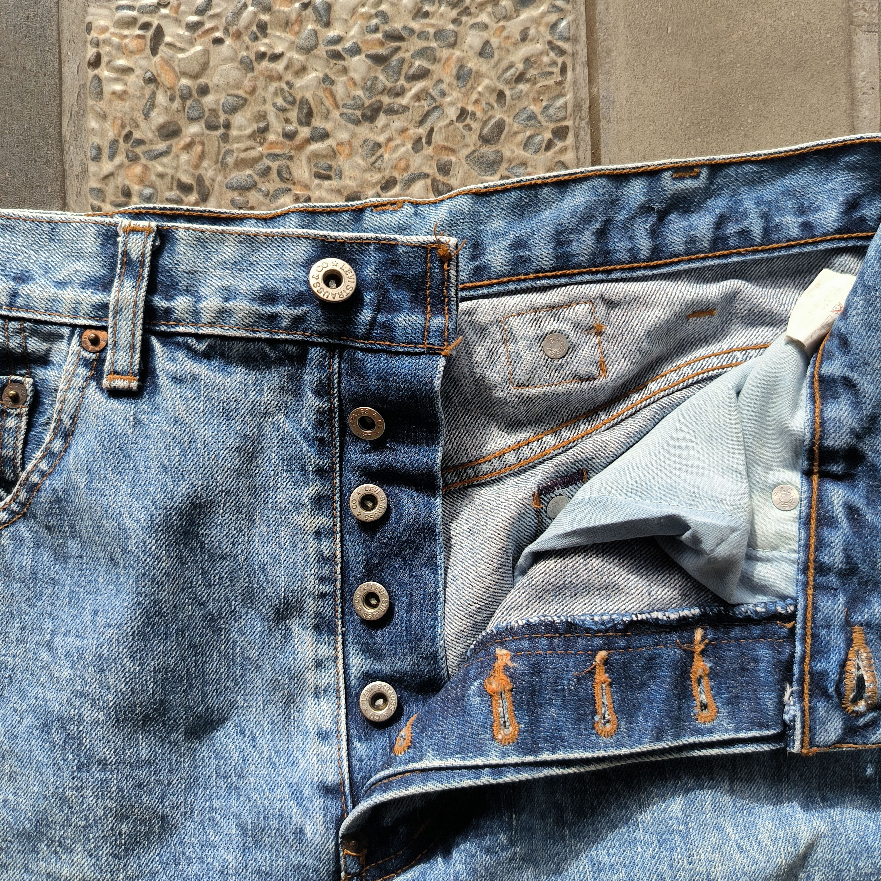 Levi's Vintage 1980s Levis 701XX Big E Selvedge Jeans Size US 30 / EU 46 - 12 Thumbnail