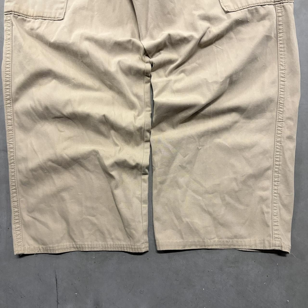 Vintage Crazy Vintage Y2K/2000s Baggy Khaki Tan Cargo Pants! Size US 33 - 5 Thumbnail