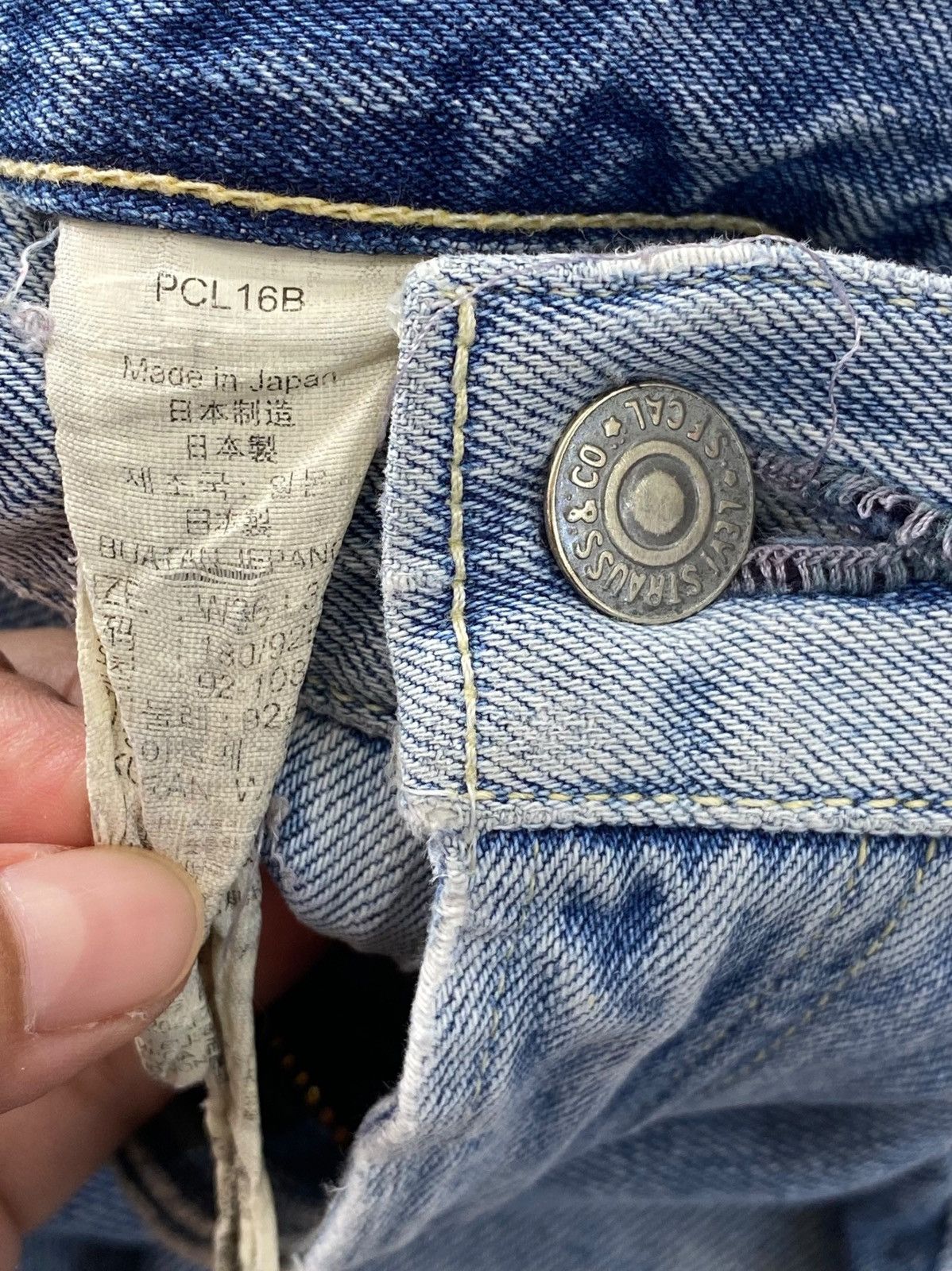 Levi's Levi’s Faded Wash Style Straight Leg Jeans Size US 36 / EU 52 - 10 Thumbnail