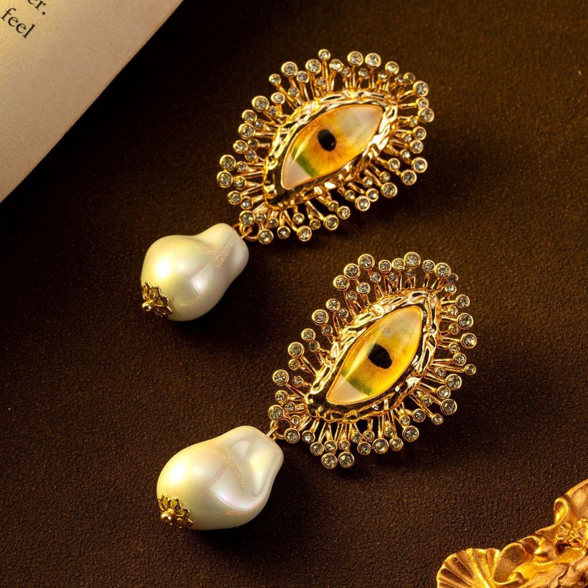 Other Vintage Devil's Eye Copper Diamond Eye Pearl Stud Earrings Size ONE SIZE - 1 Preview