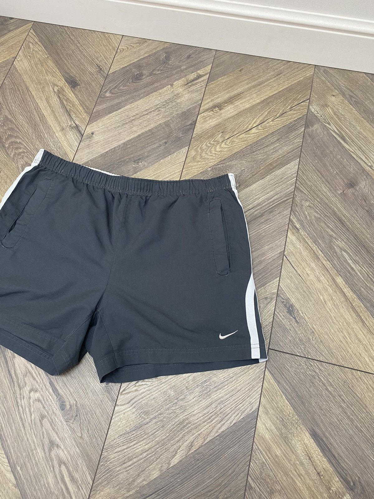 Nike × Vintage Vintage Nike 90s style shorts Size US 34 / EU 50 - 3 Thumbnail