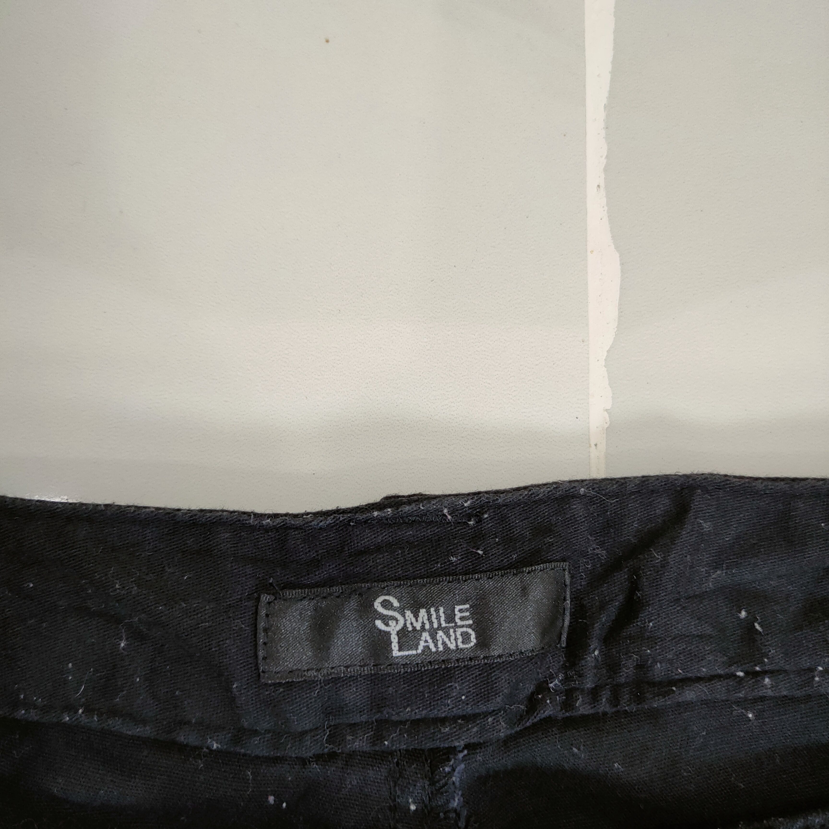 Japanese Brand SIZE 40 SMILE LAND STRETCH BLACK CARGO PANTS Size US 40 / EU 56 - 7 Thumbnail