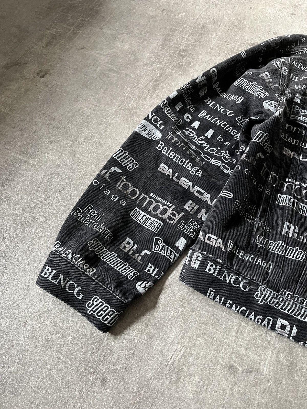 Balenciaga Balenciaga denim jacket all over print black white monogram Size US L / EU 52-54 / 3 - 3 Thumbnail