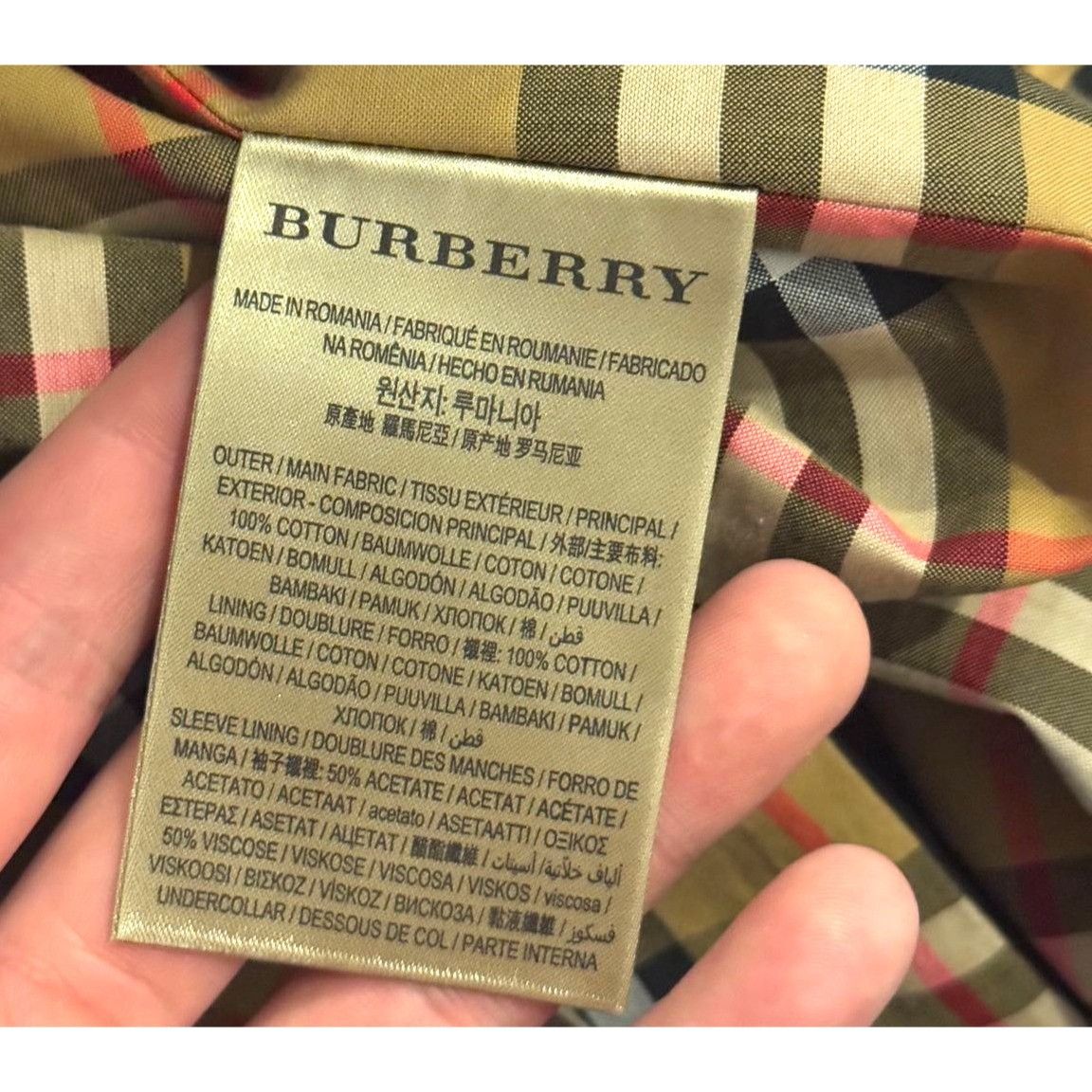 Burberry Burberry Black Trench Coat With Graphic Embroidery & Signatu Size US L / EU 52-54 / 3 - 9 Thumbnail