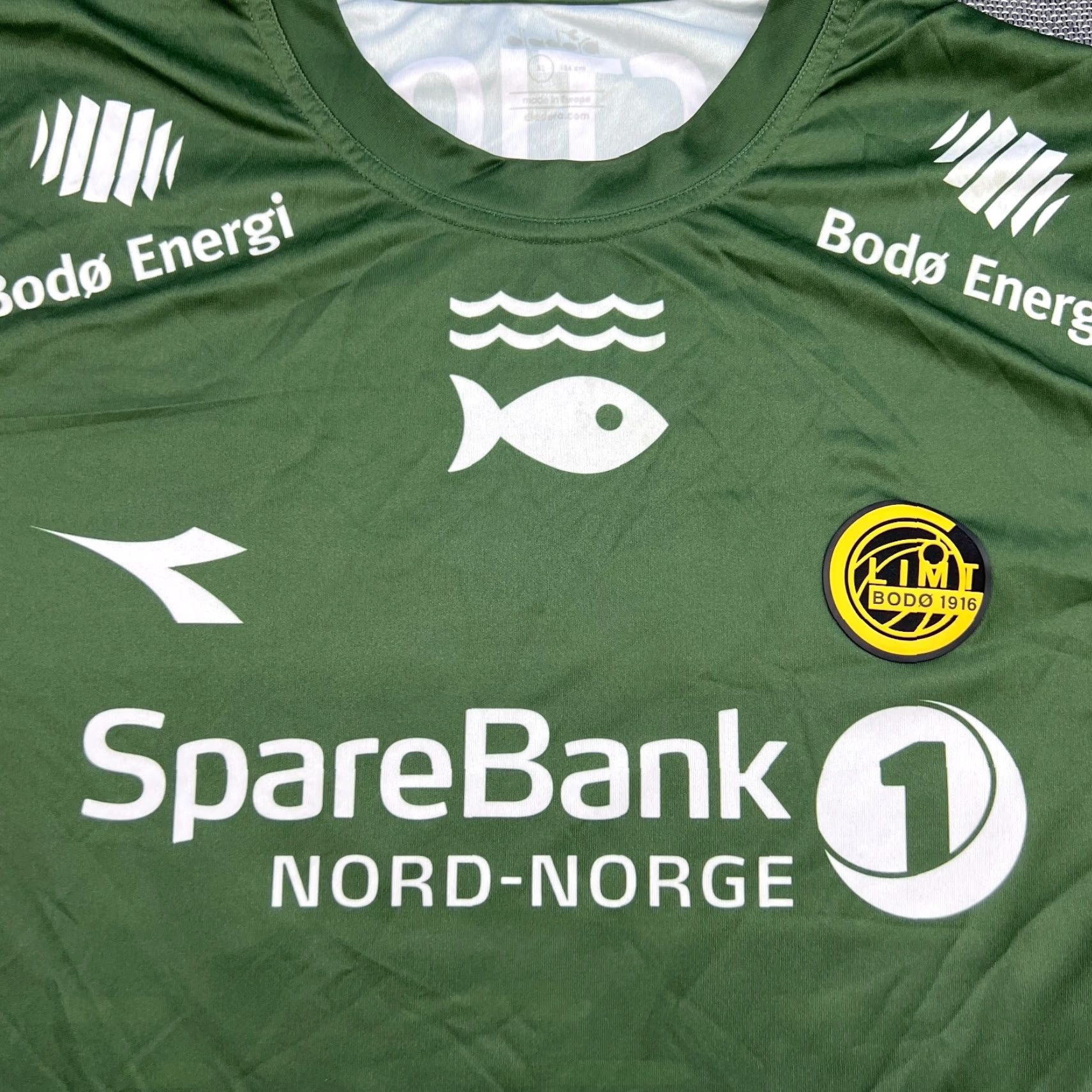 Diadora Diadora Bodo Glimt 2022 2023 Goalkeeper Marcus Andersen Football Jersey Mens XL Green Short Sleeve T-Shirt Moisture Wicking Quick Dry Sports Size US XL / EU 56 / 4 - 5 Thumbnail