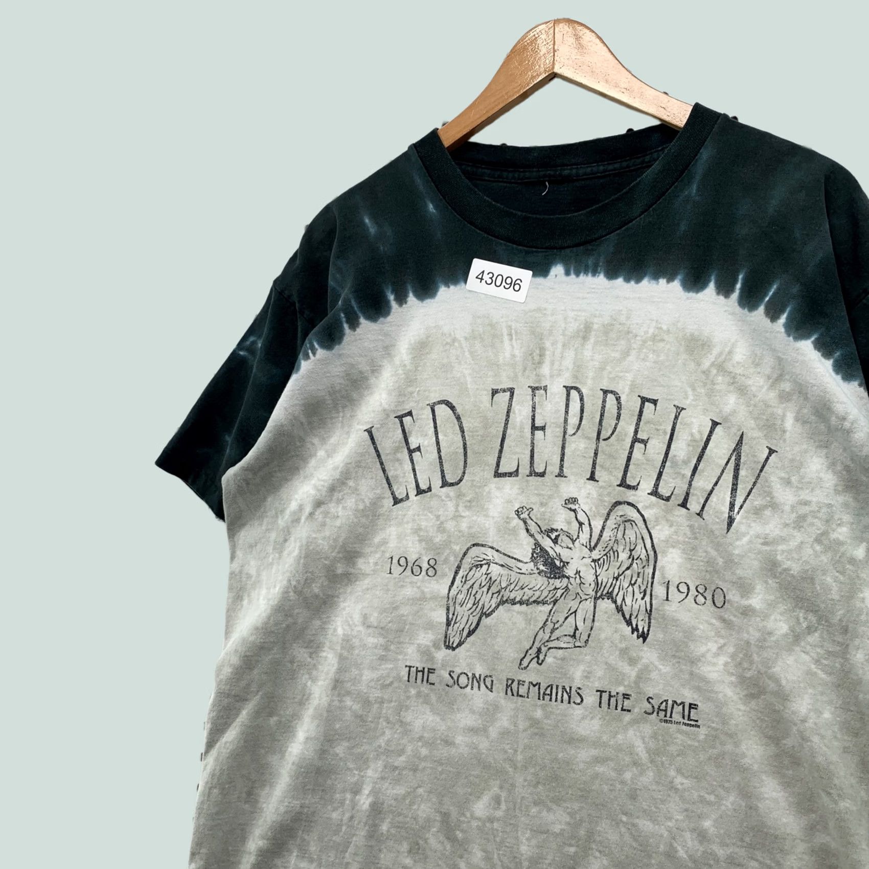 Liquid Blue VINTAGE Liquid Blue Shirt Mens L Blue Tie Dye Graphic Print USA Led Zeppelin Shirt Size US L / EU 52-54 / 3 - 1 Thumbnail