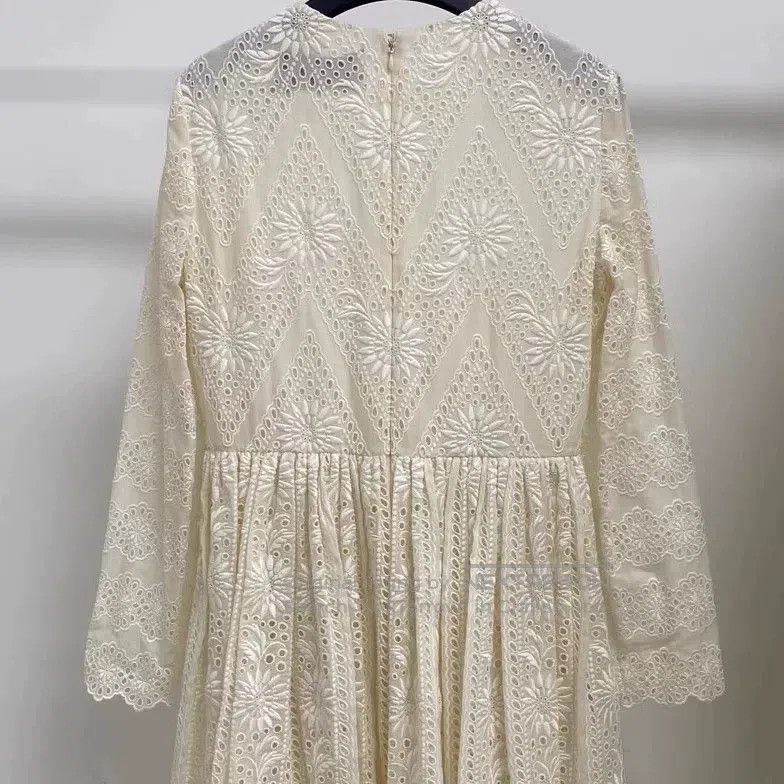 Other Valentino Embroidered cut-out dress Size M / US 6-8 / IT 42-44 - 2 Thumbnail