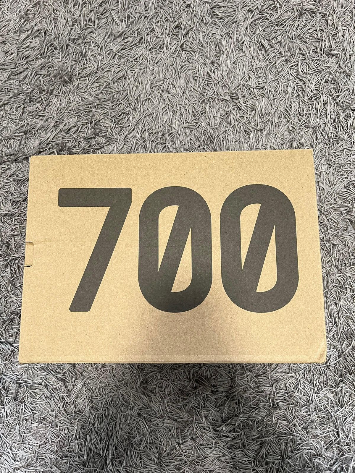 Adidas Adidas Yeezy 700 V3 Arzareth Size US 10 / EU 43 - 11 Thumbnail