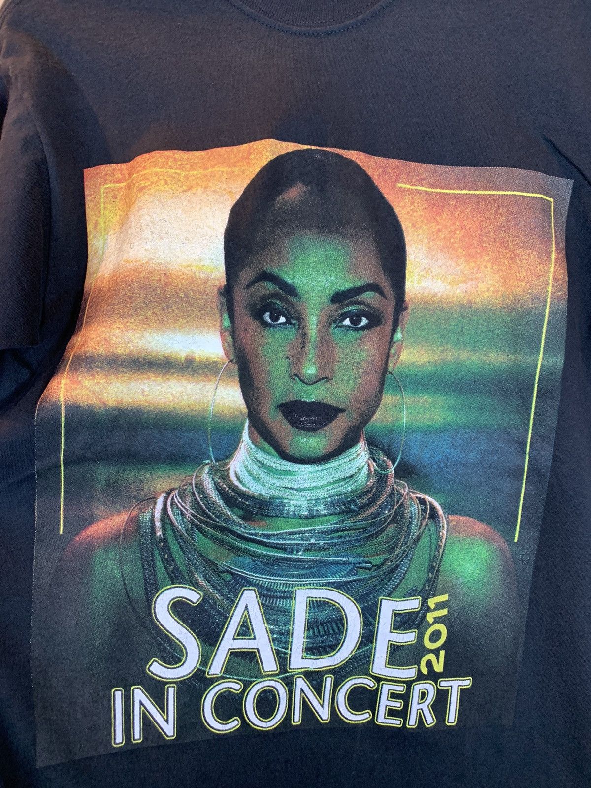 Band Tees *RARE* Vintage Sade Live Concert John Legend 2011 Tour Shirt Size US M / EU 48-50 / 2 - 3 Thumbnail