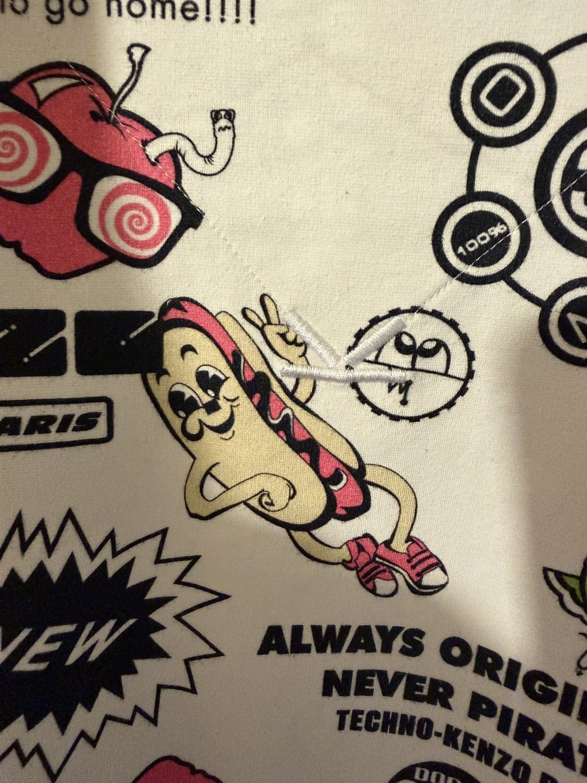 Kenzo Rare KENZO Paris graphic print T-shirt in size XS. Size XS / US 0-2 / IT 36-38 - 3 Thumbnail