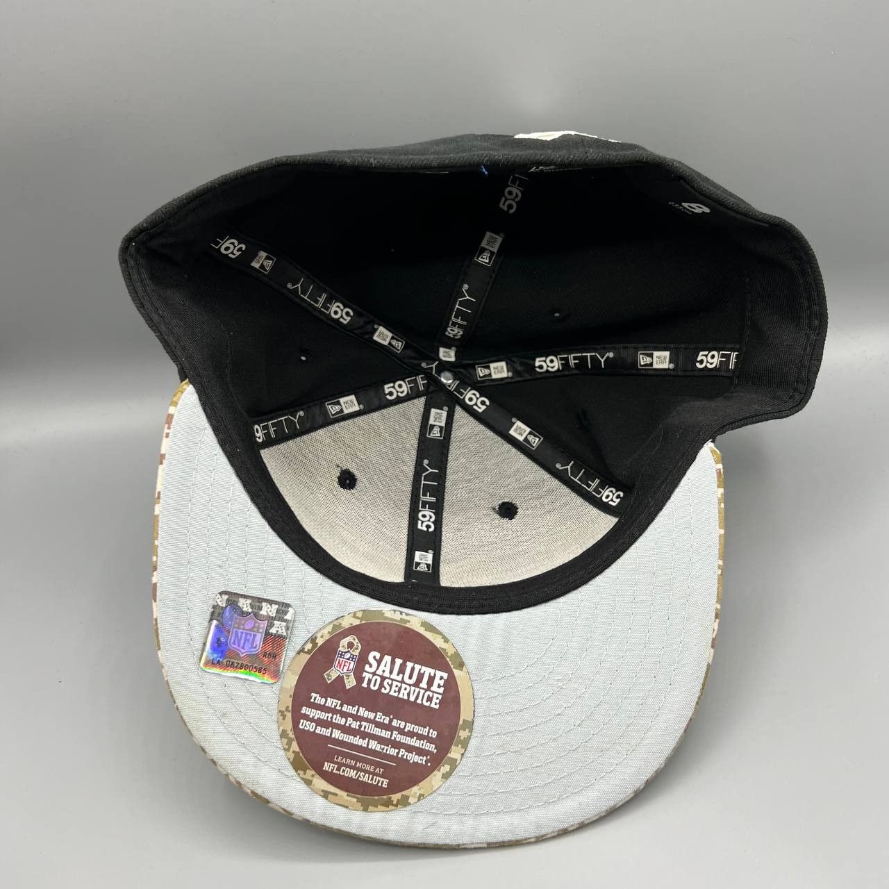 New Era Las Vegas Raiders Hat Men 8 Black Salute to Service Fitted Size ONE SIZE - 5 Thumbnail