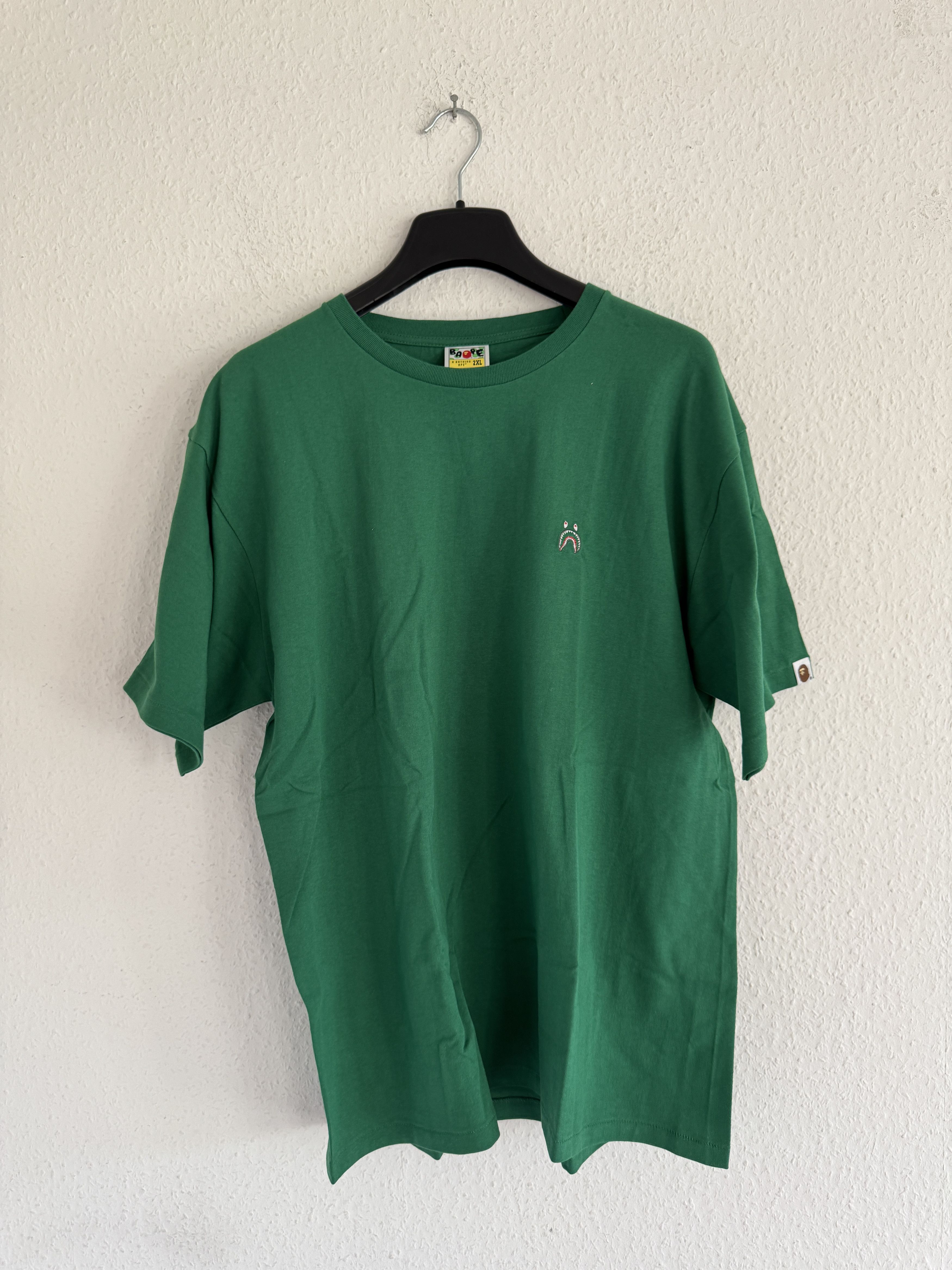 Bape Green Shark One Point Tee Size US XXL / EU 58 / 5 - 2 Thumbnail