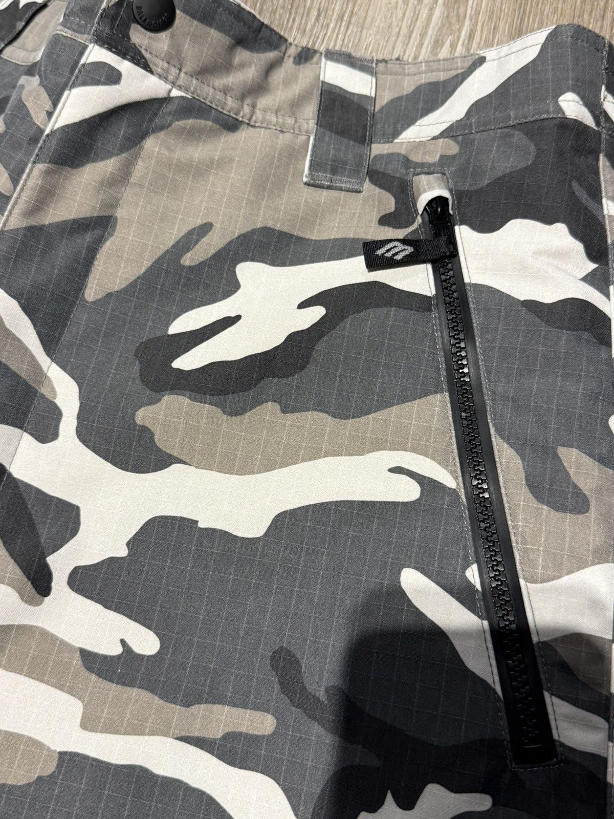 Balenciaga Skiwear Snow Camo Cargo Pants Size US 32 / EU 48 - 5 Thumbnail