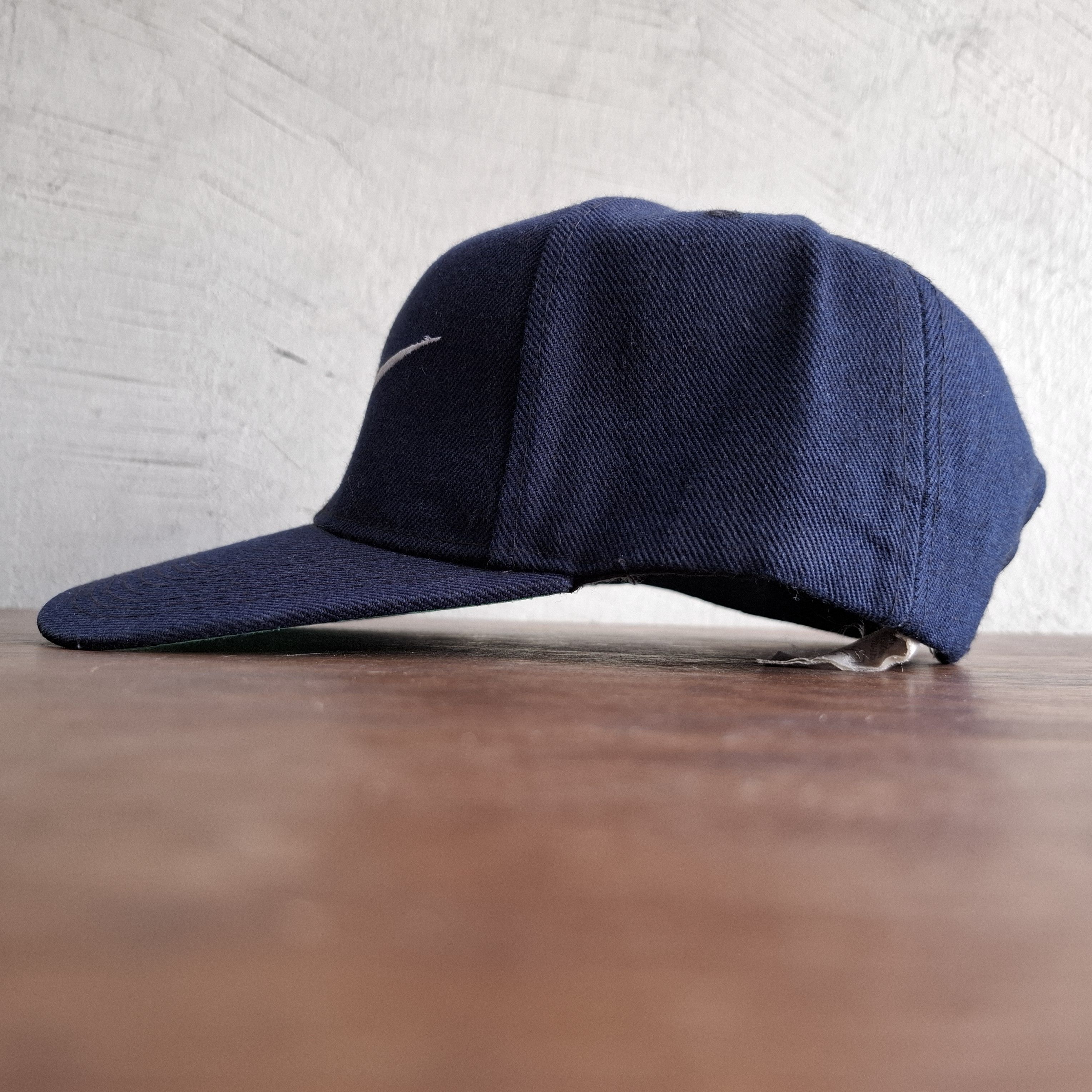 Nike VINTAGE NIKE TEAM SPORTS SWOOSH SNAPBACK Size ONE SIZE - 2 Thumbnail
