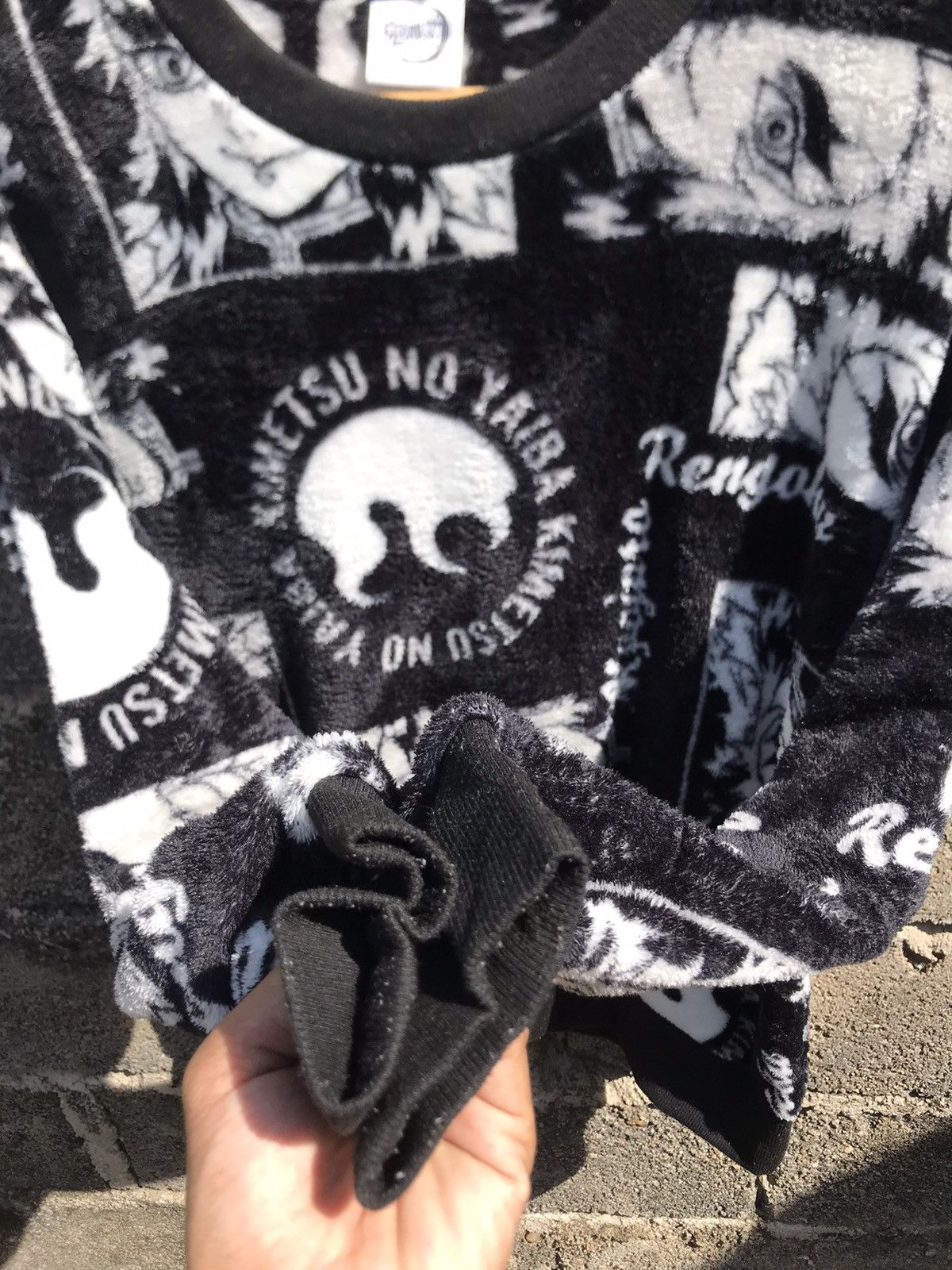 Anime Demon Slayer Kimetsu No Yaiba Sweatshirt Full Print Size US L / EU 52-54 / 3 - 4 Thumbnail