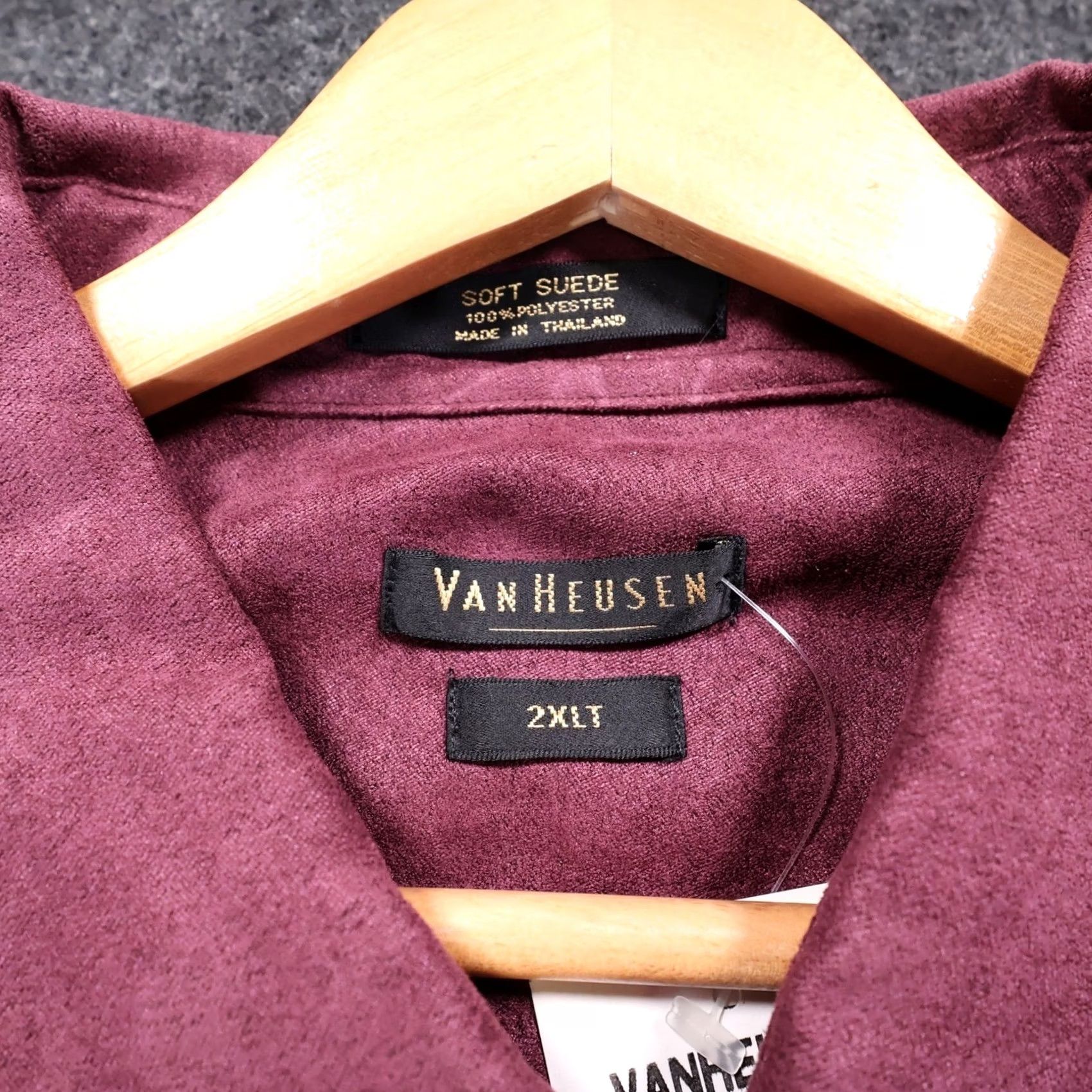 Van Heusen VINTAGE Van Heusen Button Up Shirt Mens 2XLT Wine Soft Suede Long Sleeve Size US XXL / EU 58 / 5 - 6 Thumbnail